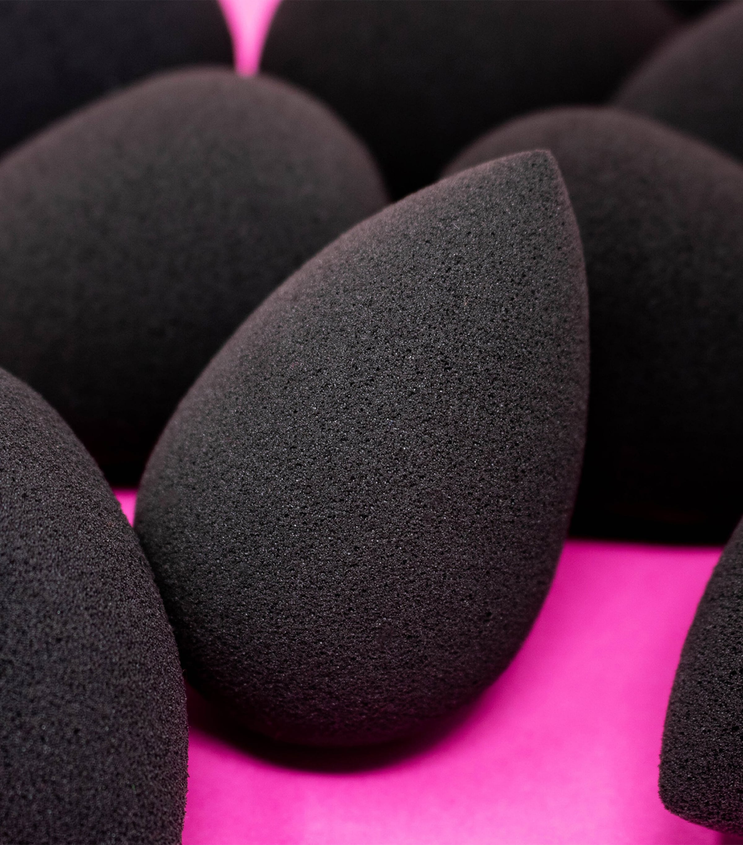 Beautyblender Pro Sponge (Pack of 2) BLACK Image 3