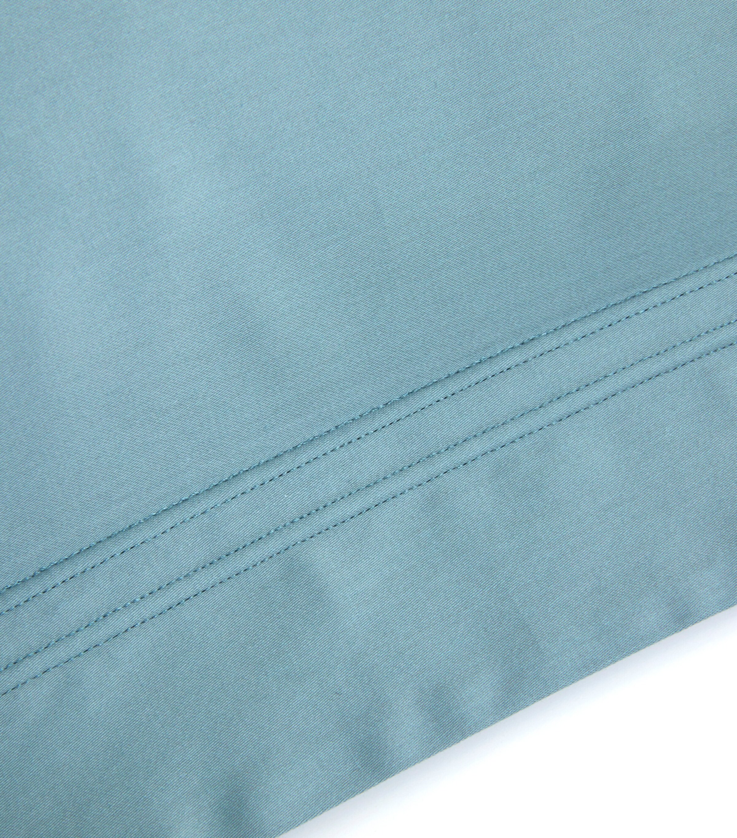 Yves Delorme Triomphe King Oxford Pillowcase (50cm x 90cm) Fjord Image 4