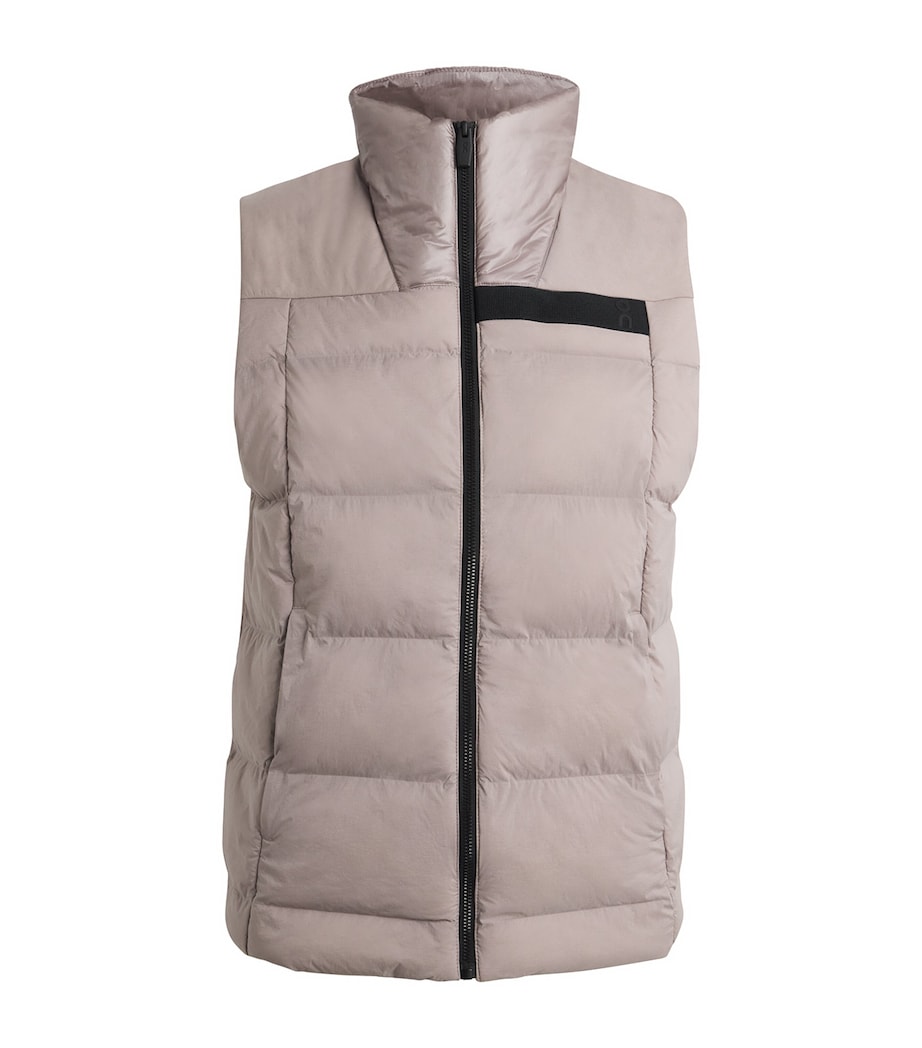 On Womens Challenger Padded Gilet Zinc Image 1