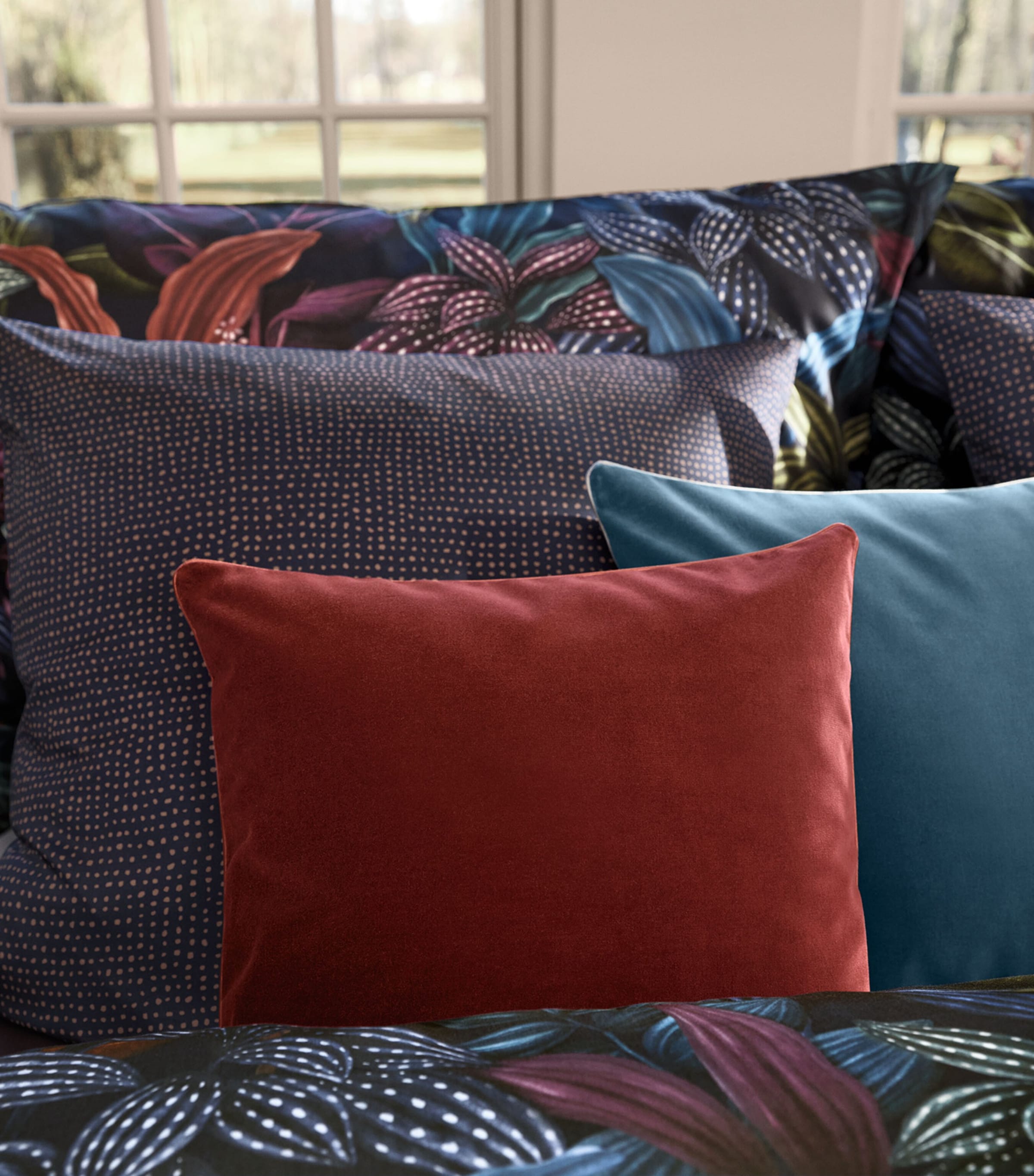 Cotton Velvet Elodie Cushion Cover (40cm x 40cm) RED Image 2