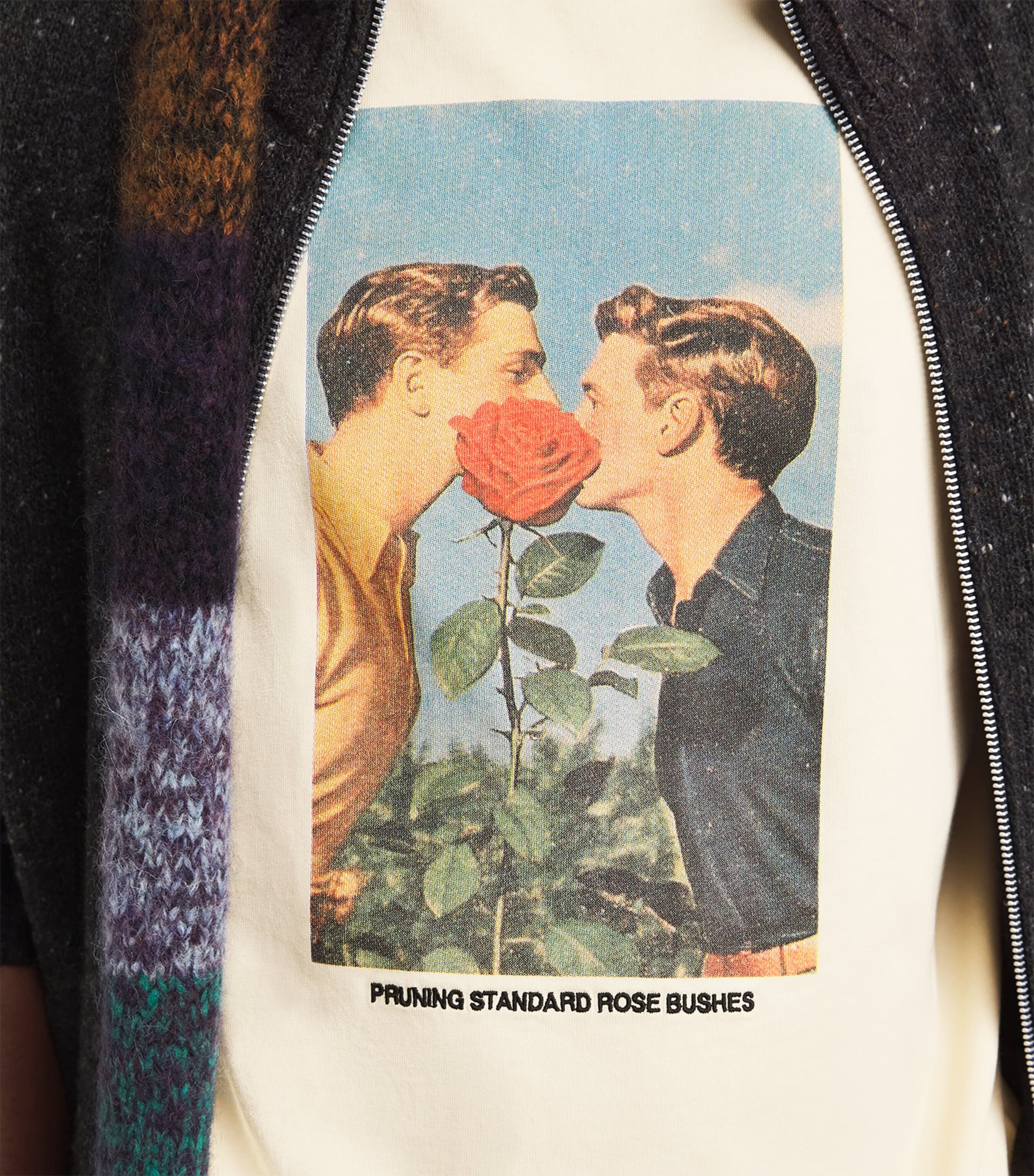 JW Anderson Mens Cotton Kissing By The Rose Bush T-Shirt Ecru Image 3