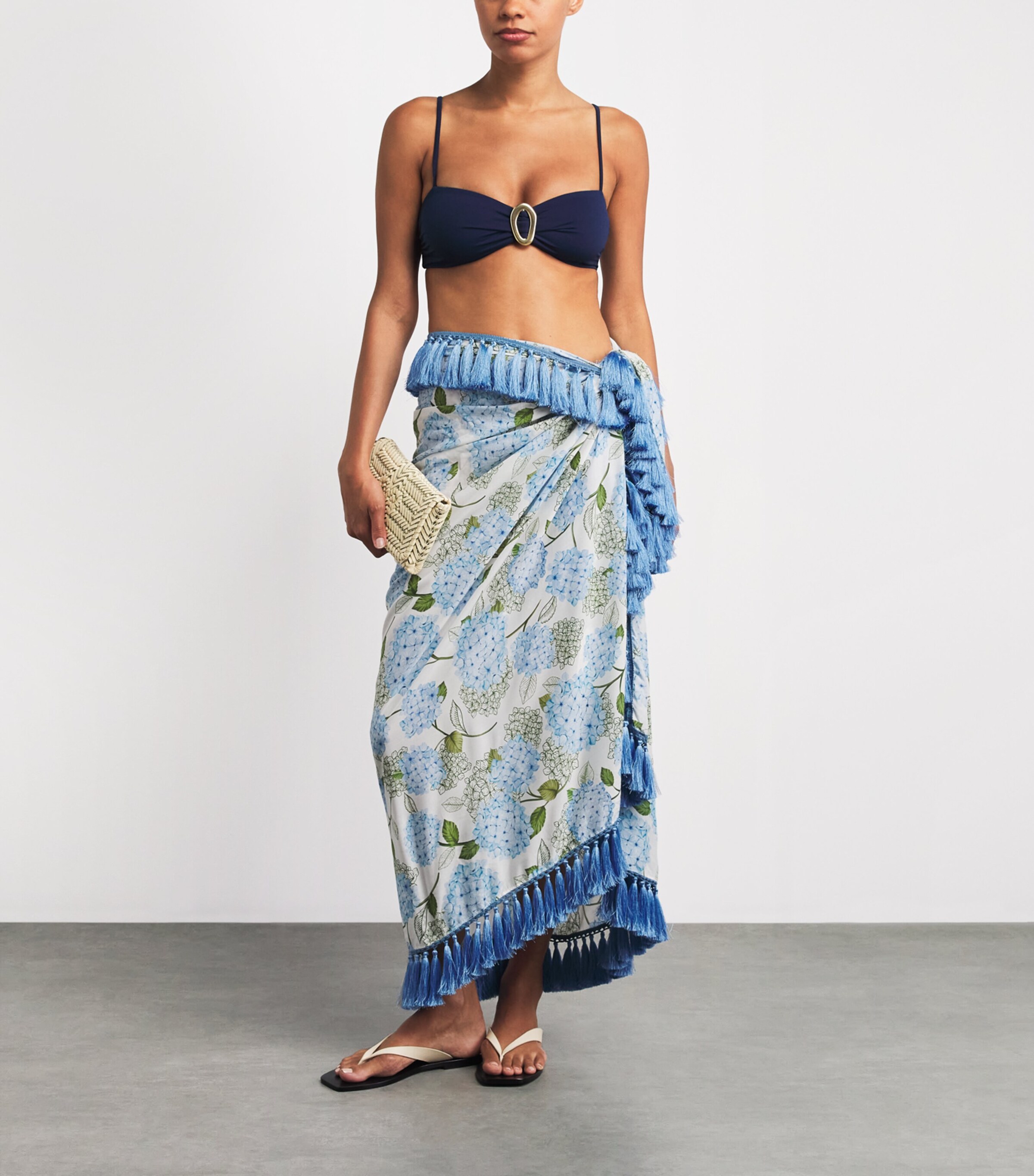Verandah Womens Tassel-Trim Hydrangea Pareo Iv & Blue Hydr Sml Image 2