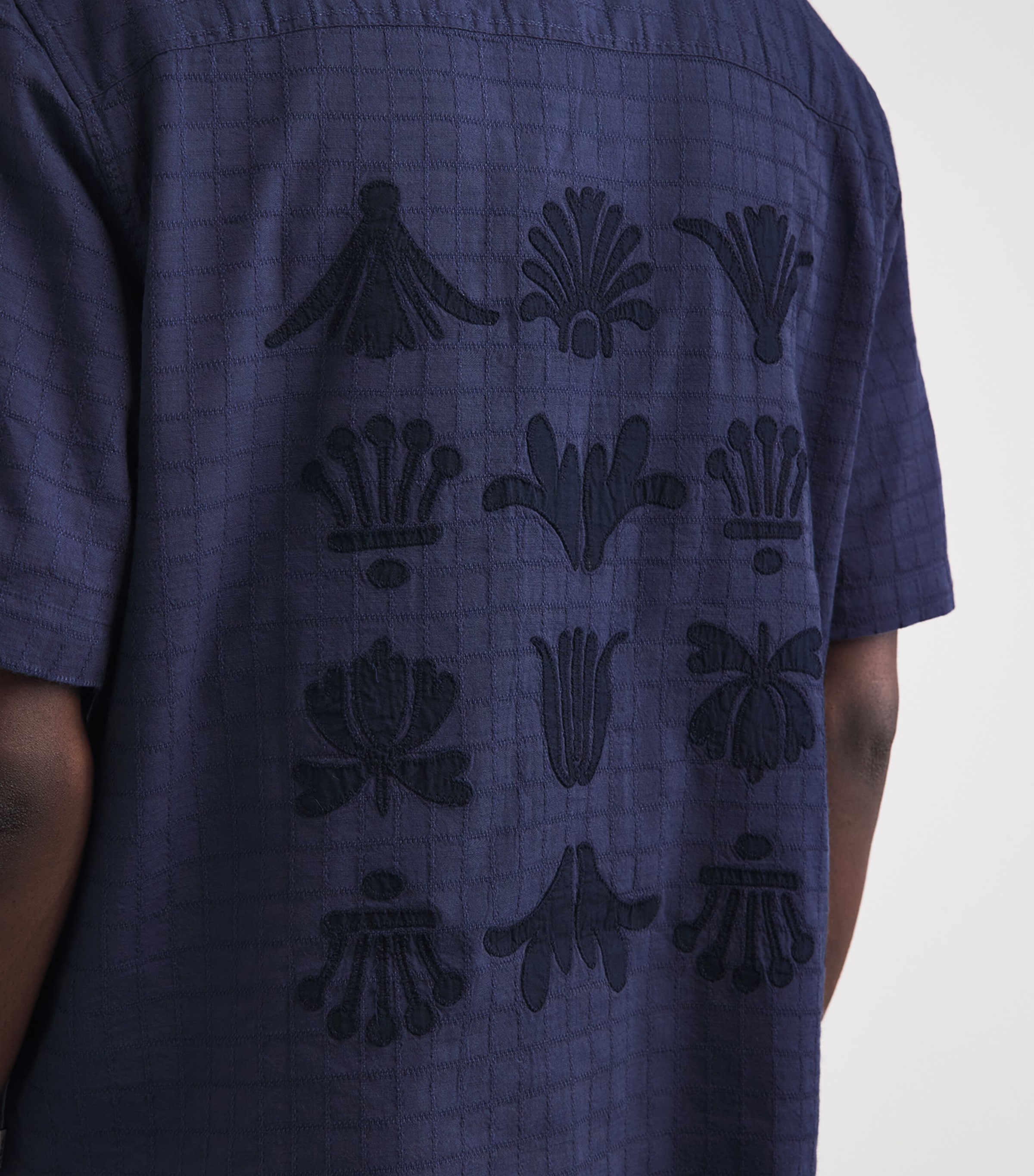 Wax London Mens Embroidered Curzon Shirt Navy Image 3