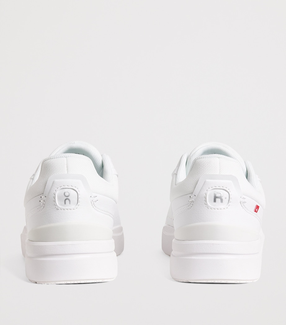 On Mens THE ROGER Advantage Sneakers White | White Image 5