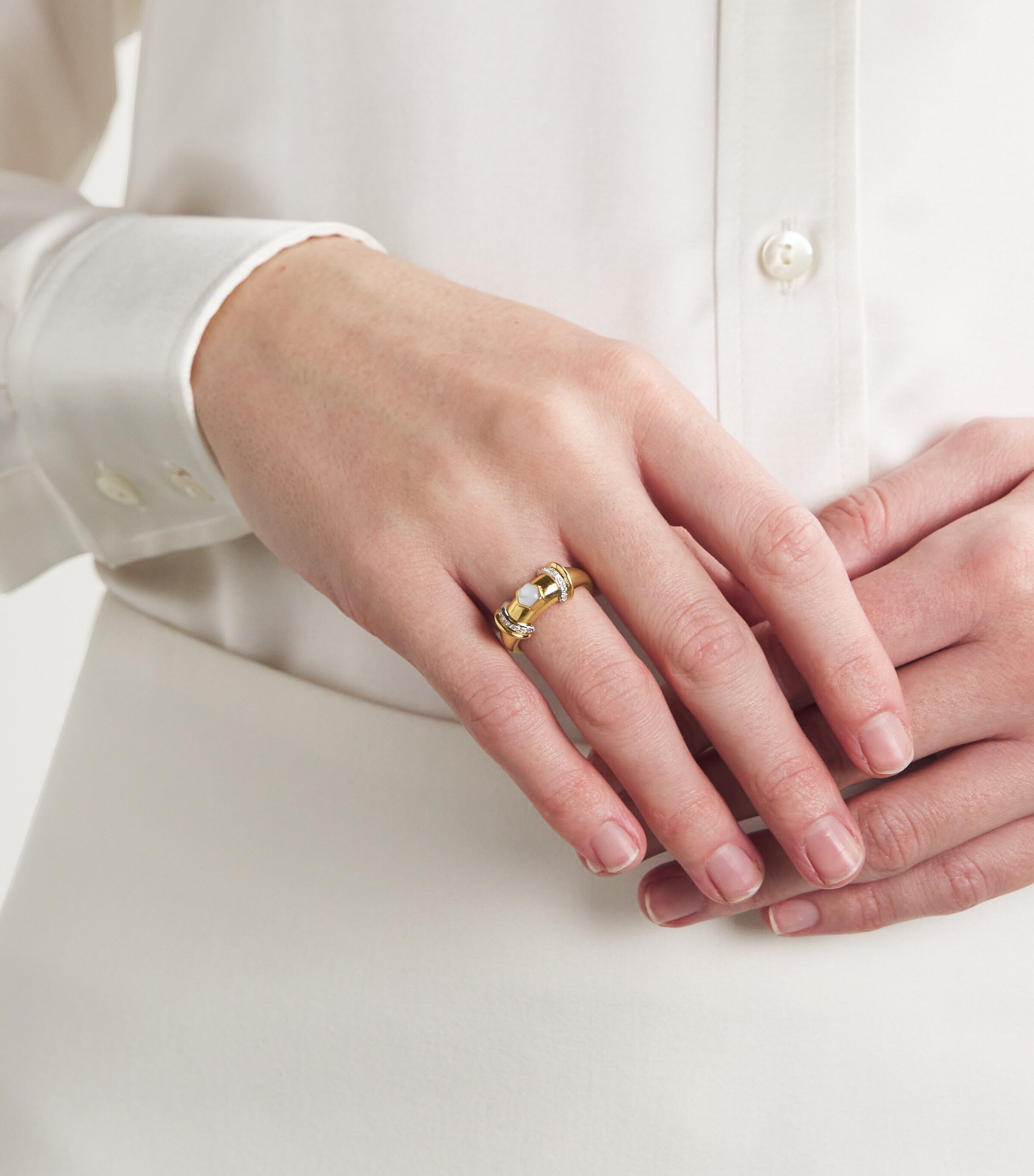 L'ATELIER NAWBAR Yellow Gold, Diamond and Mother-of-Pearl Lot N*91 Ring Yellow Gold Image 2