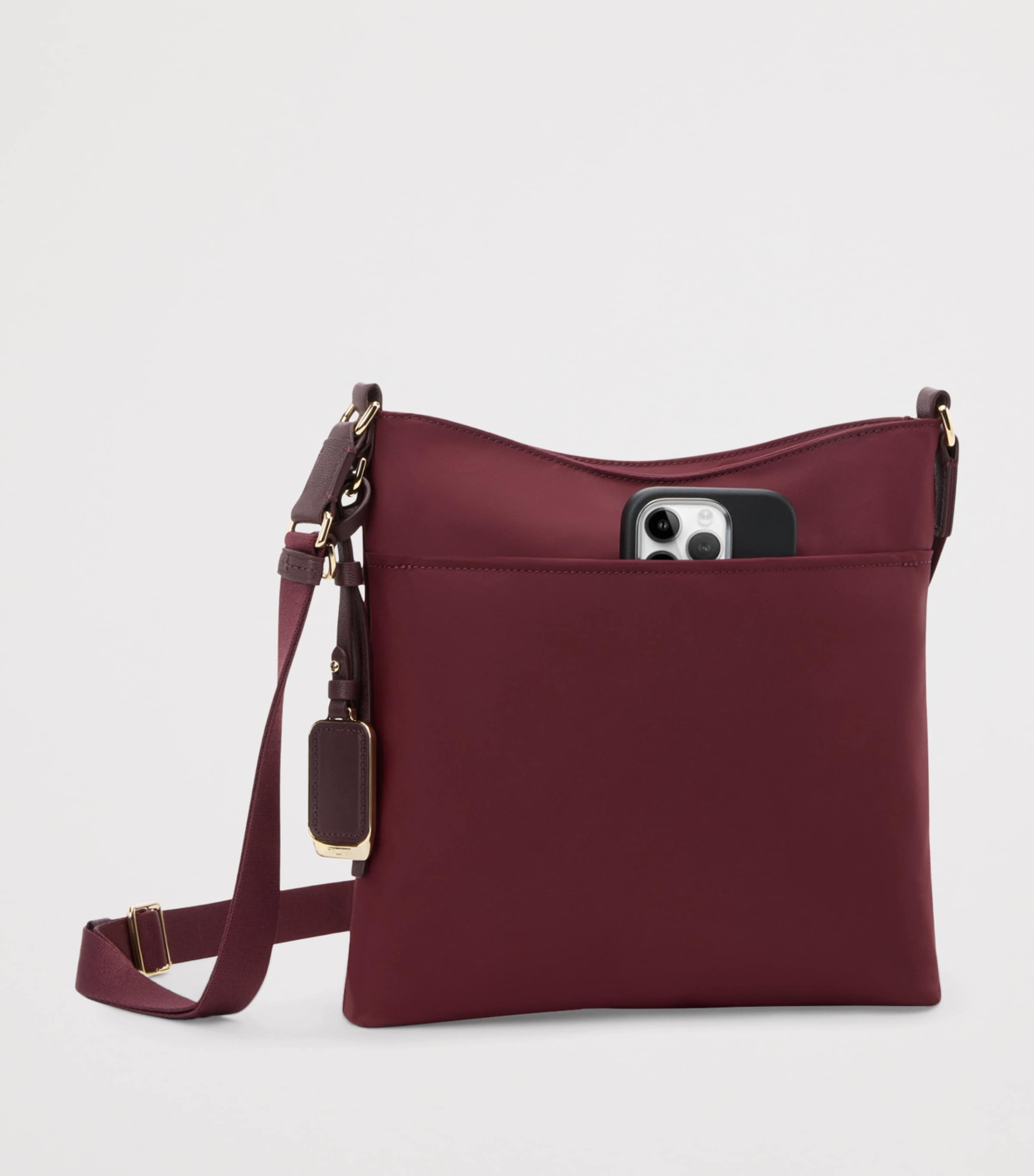 Nylon Voyageur Tyler Cross-Body Bag WINE 1918 Image 4