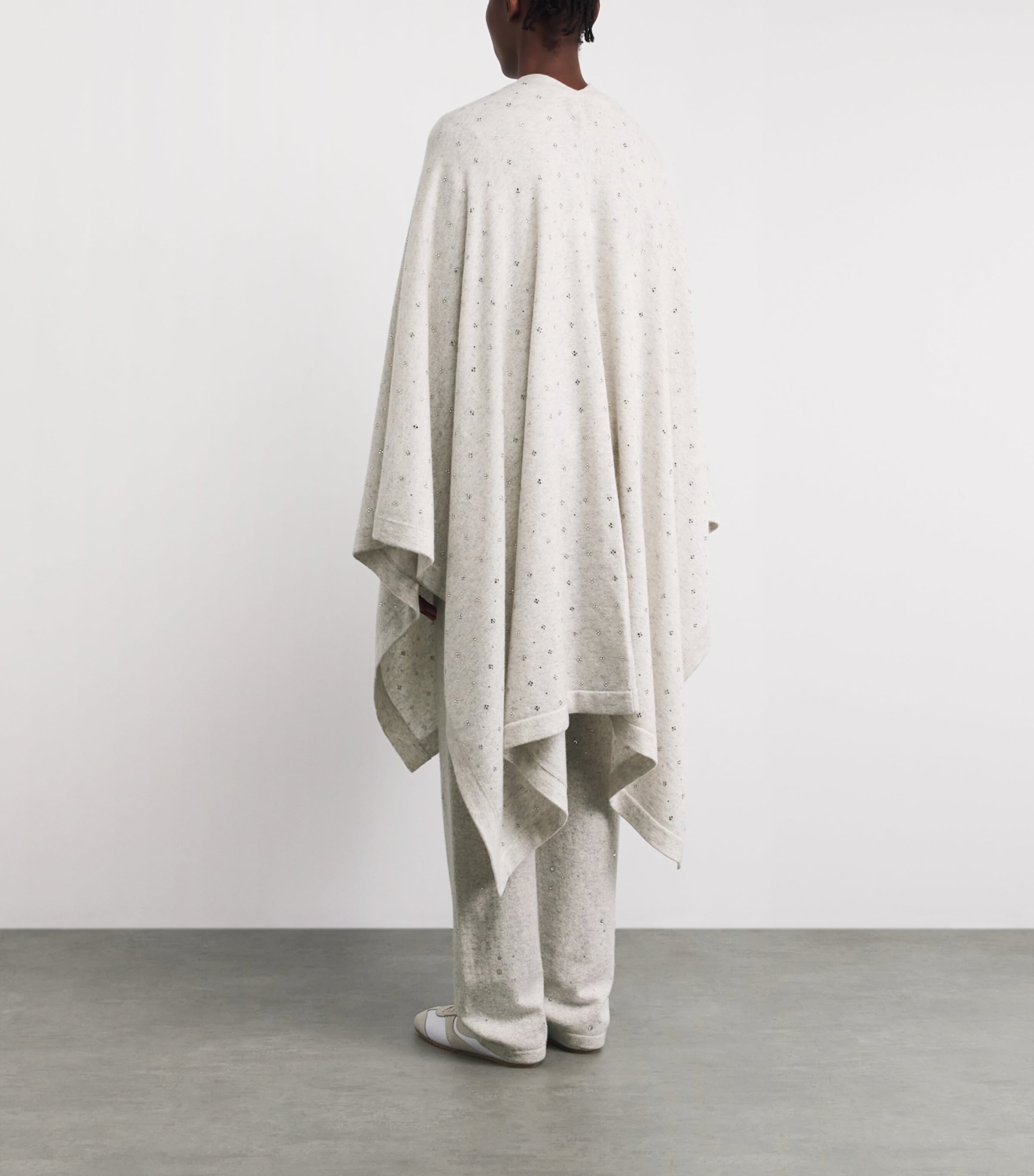 William Sharp Womens Cashmere Crystal-Embellished Cape Silverhaze Crystal Image 5