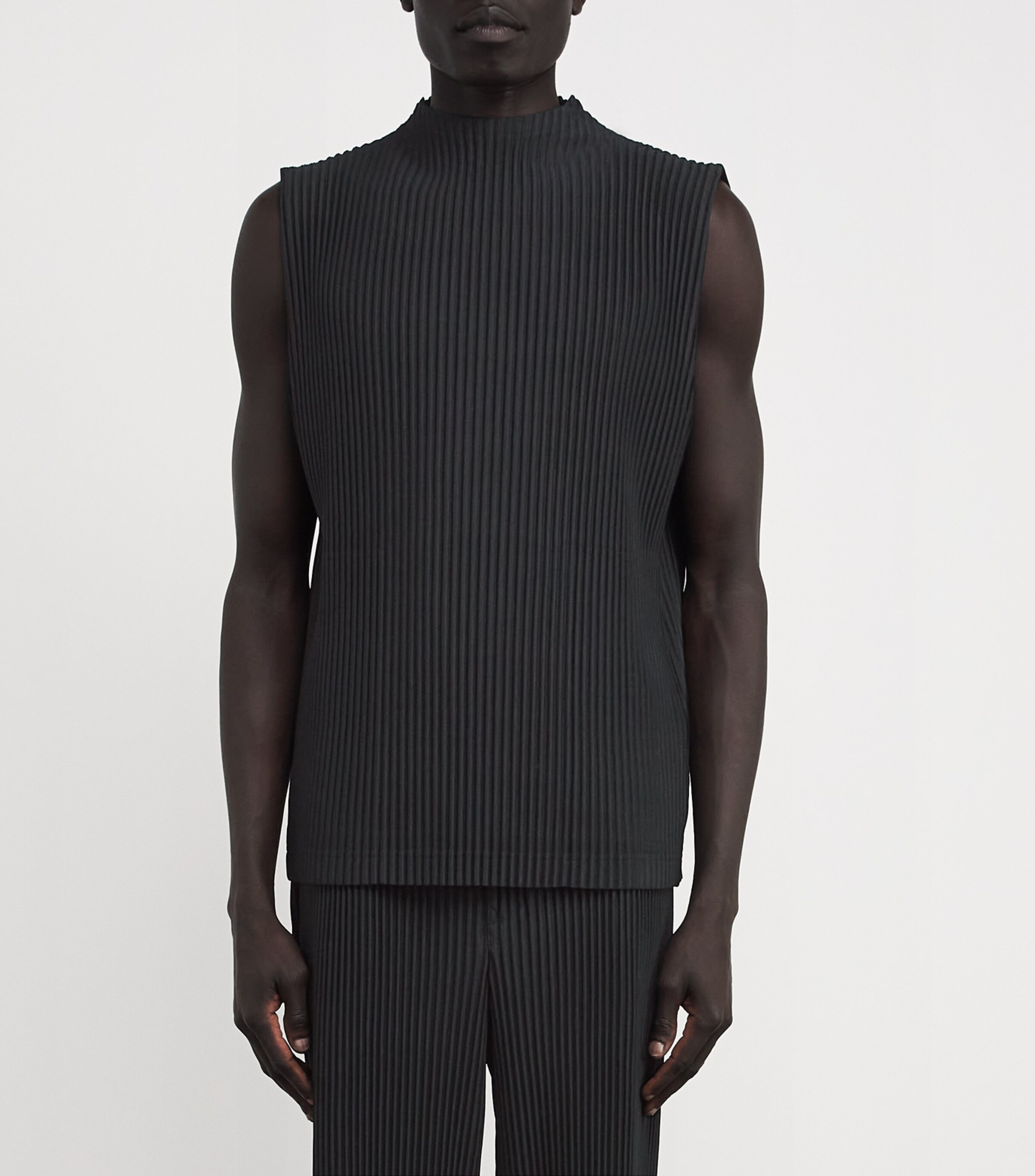 トップス HOMME PLISSE UNFOLD VEST Homme Plissé Issey Miyake Men's' Unfold Panel Construction Vest in
