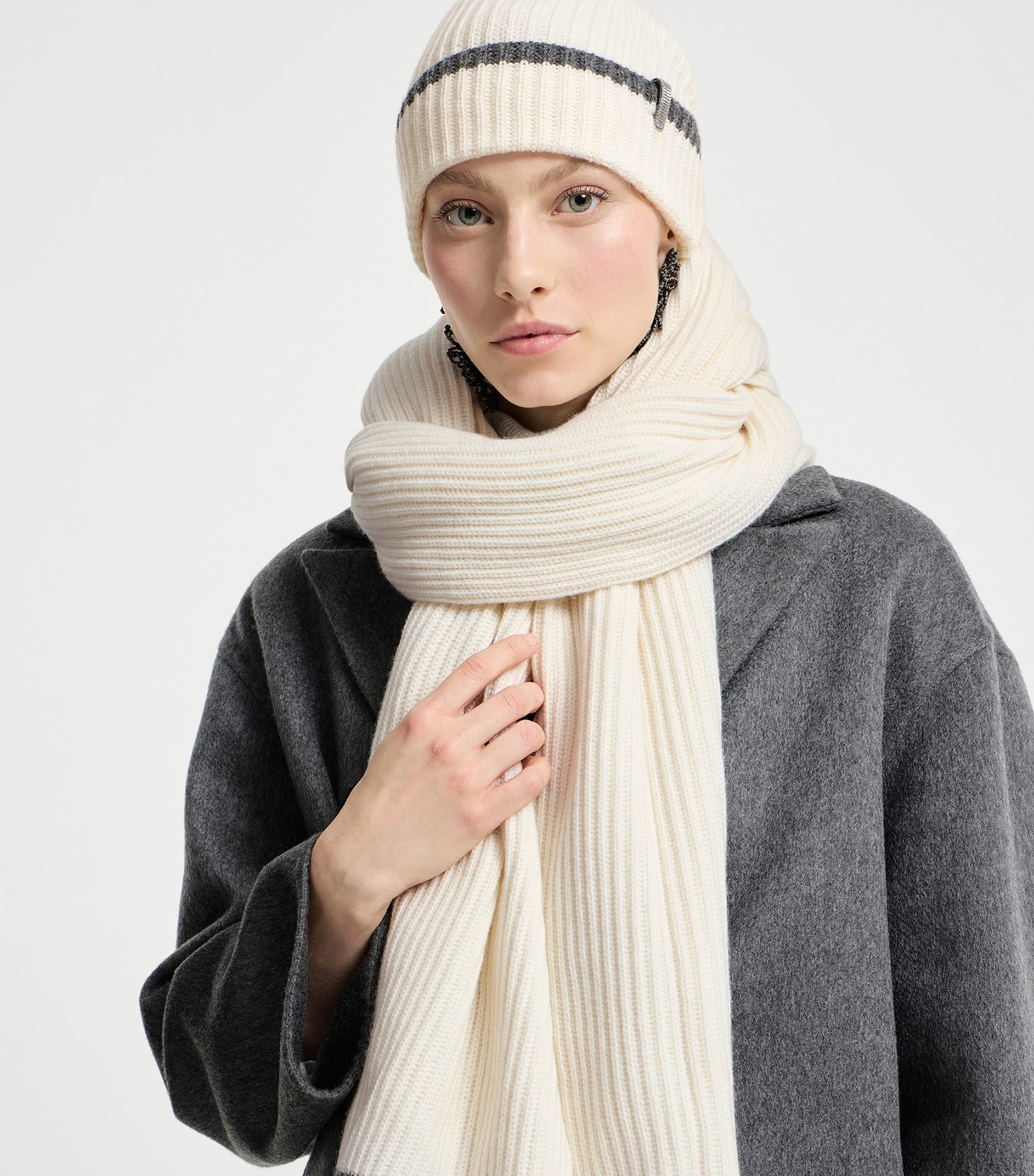 Brunello Cucinelli Cashmere Ribbed Monili-Detail Scarf Image 3