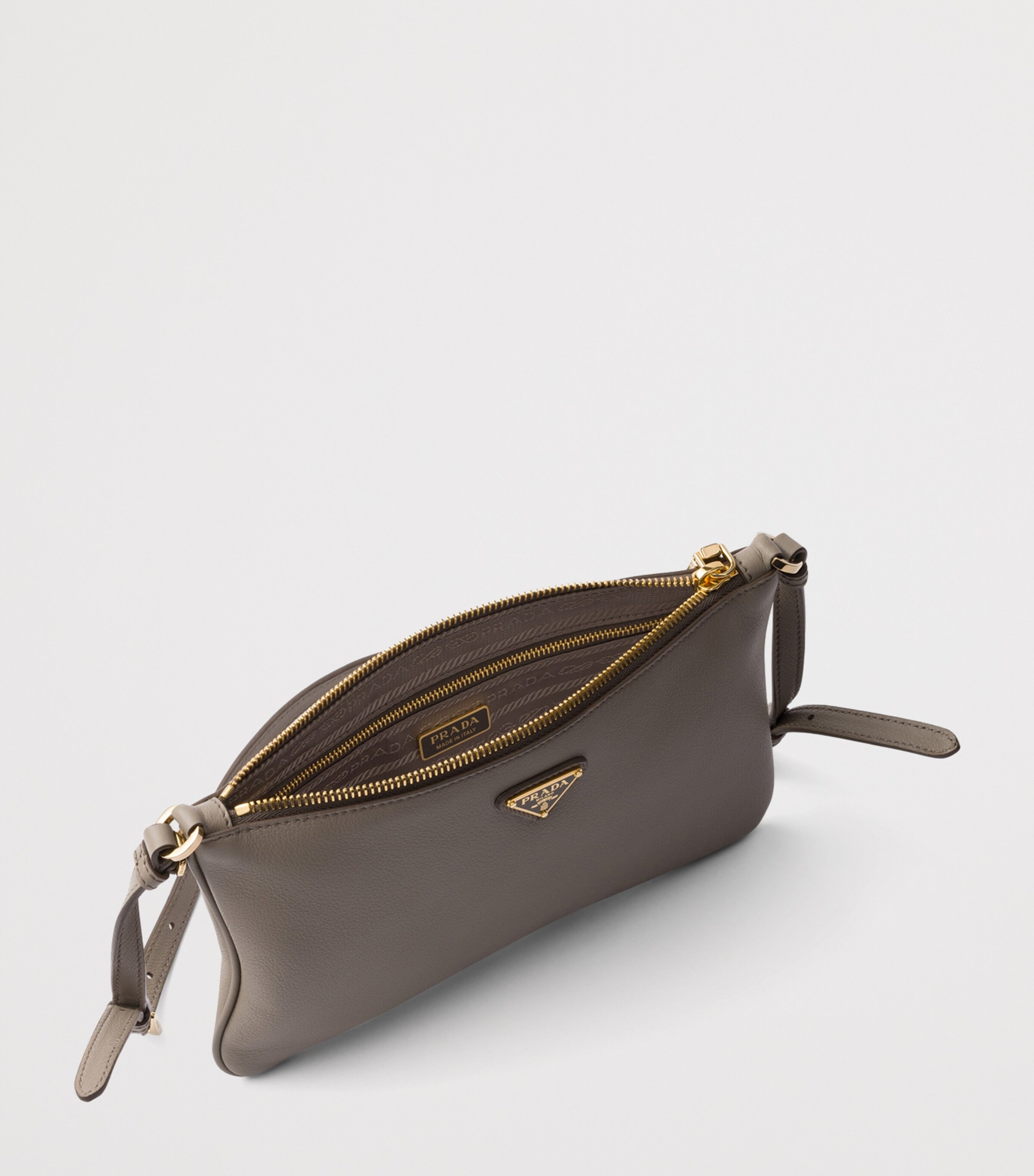 Leather Triangle Pouch F0572 Image 3