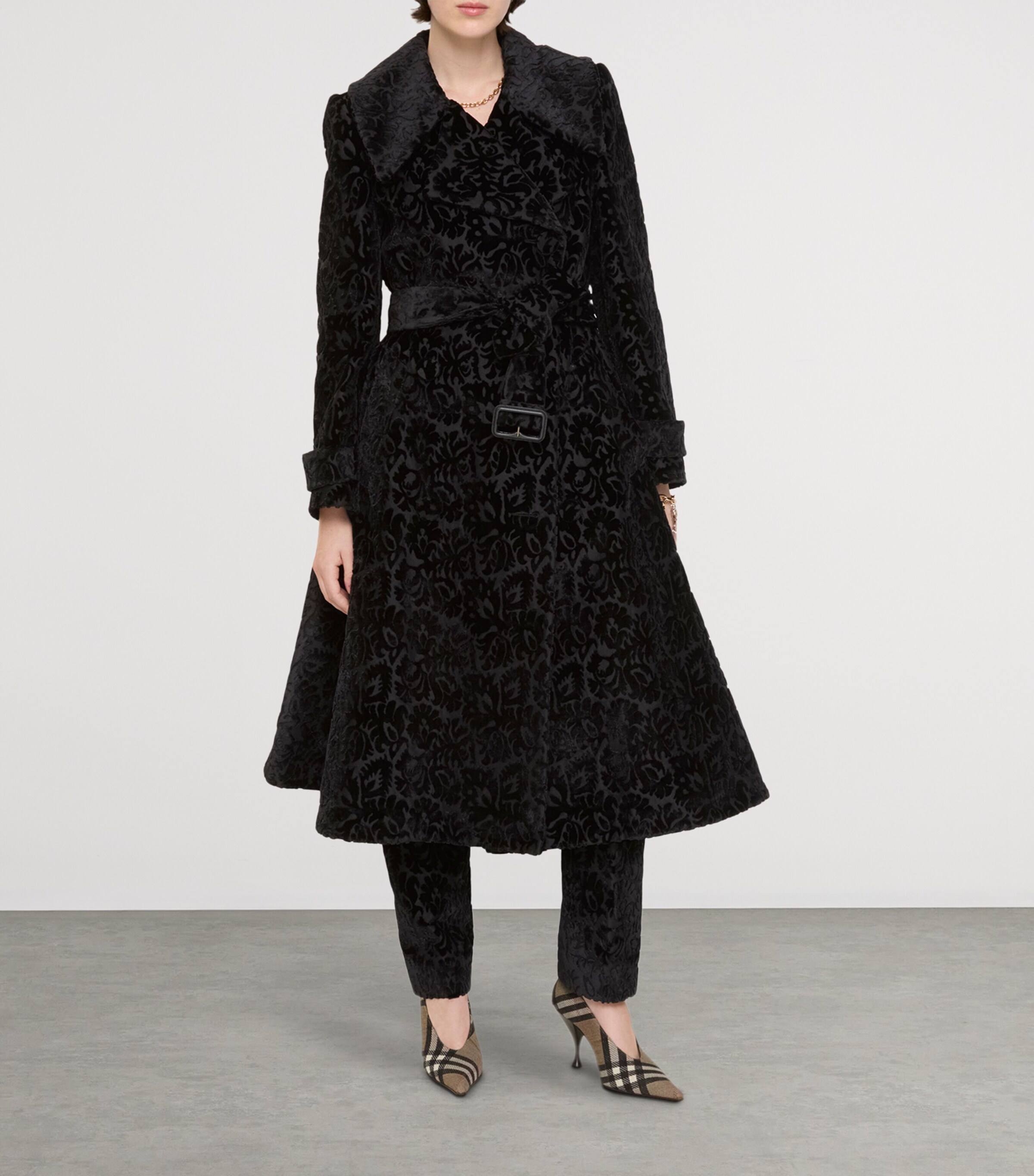 Burberry Womens Silk-Blend Velvet Tailored Coat Black Ip Pattern Image 4
