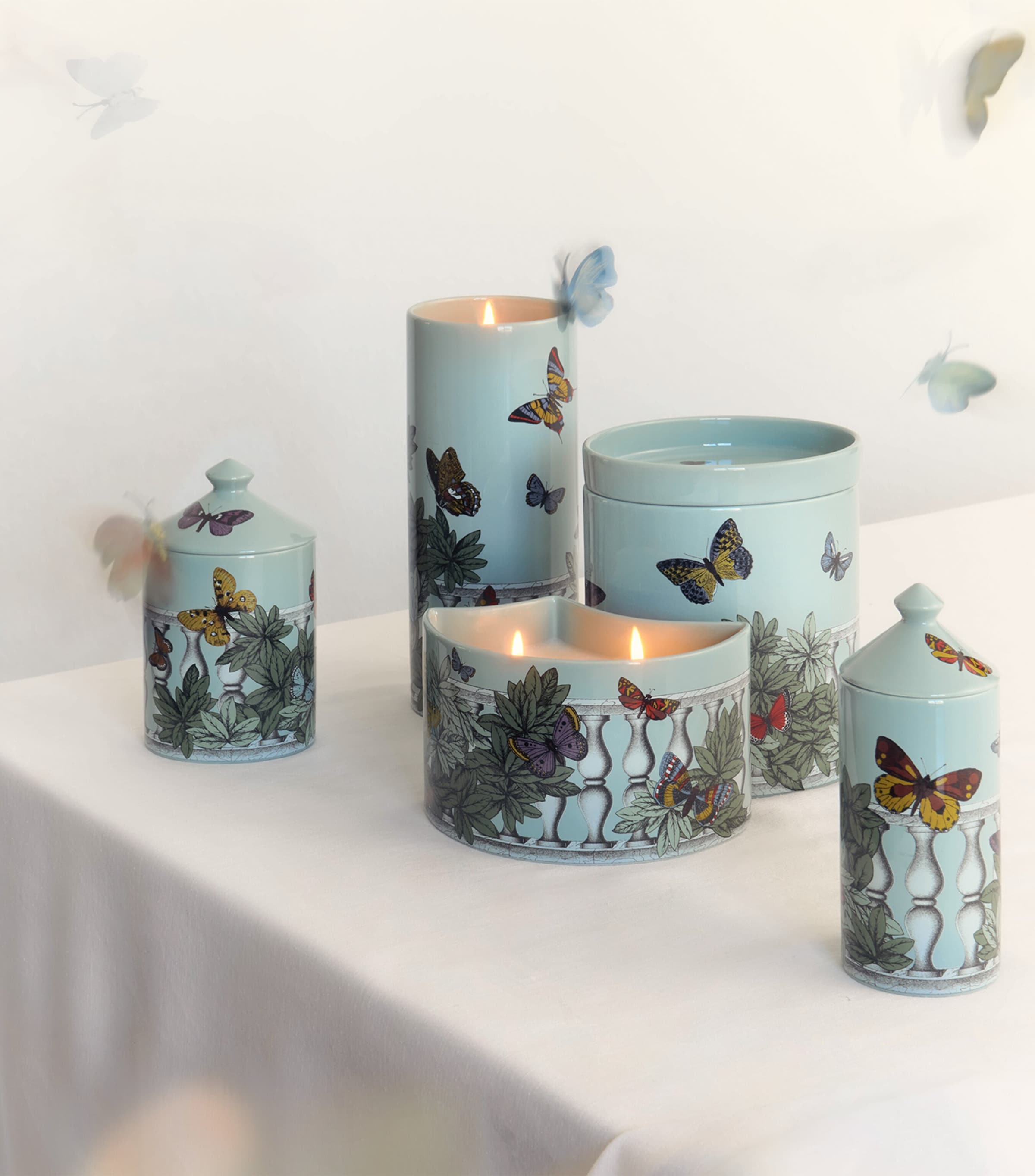 Fornasetti Giardino Segreto Farfalle e Balaustra Candle (310g) Image 2