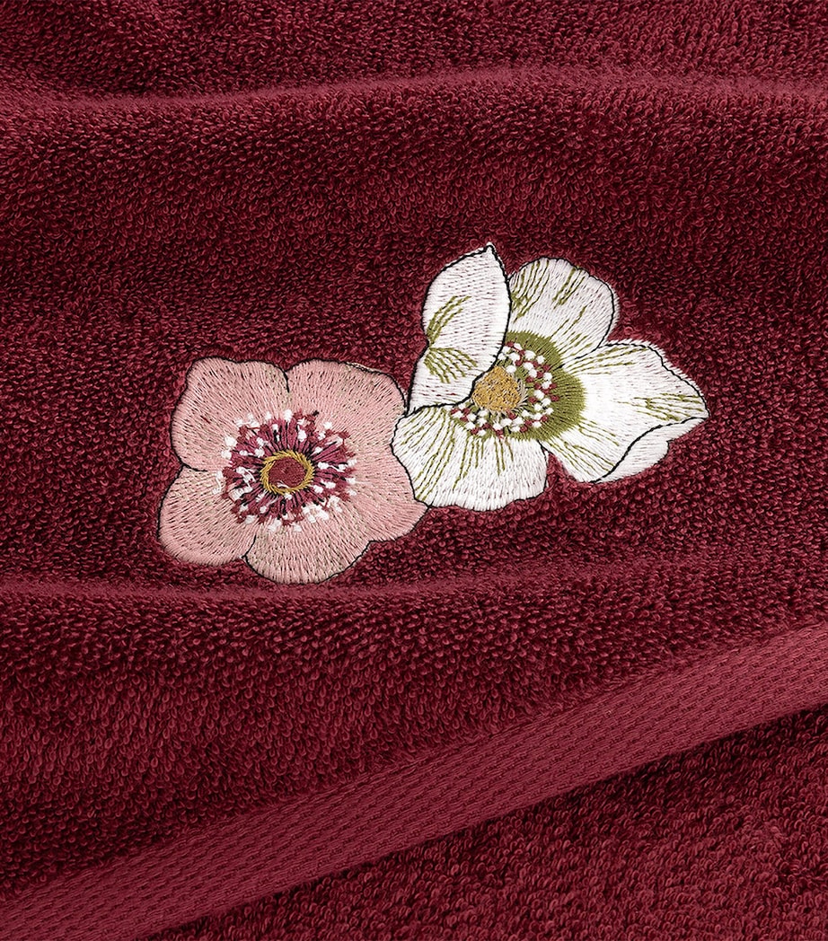 Corolles Guest Towel (45cm x 70cm) BURGANDY Image 4