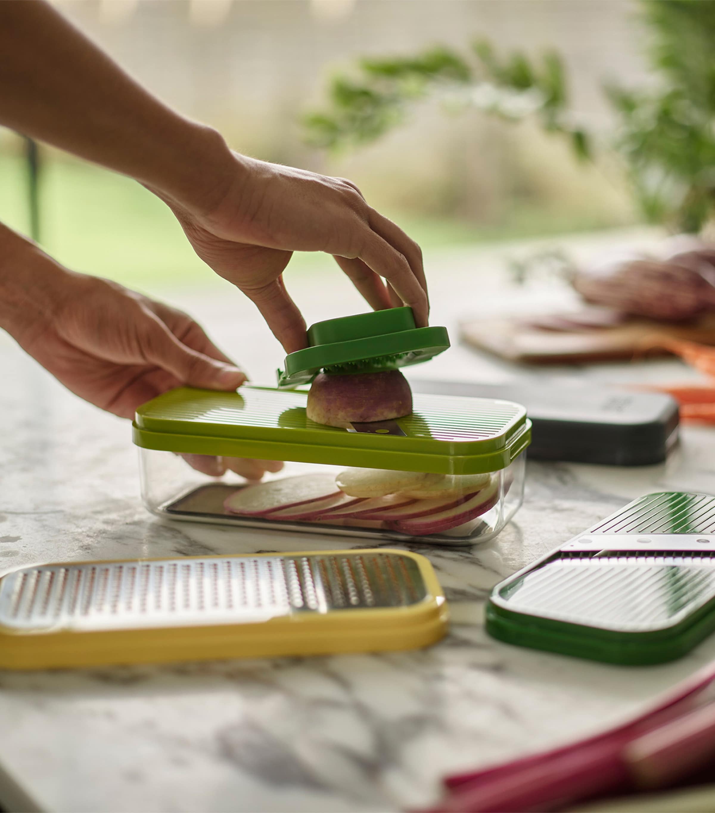 Multi-Prep Compact Grater & Slicer MULTI Image 2