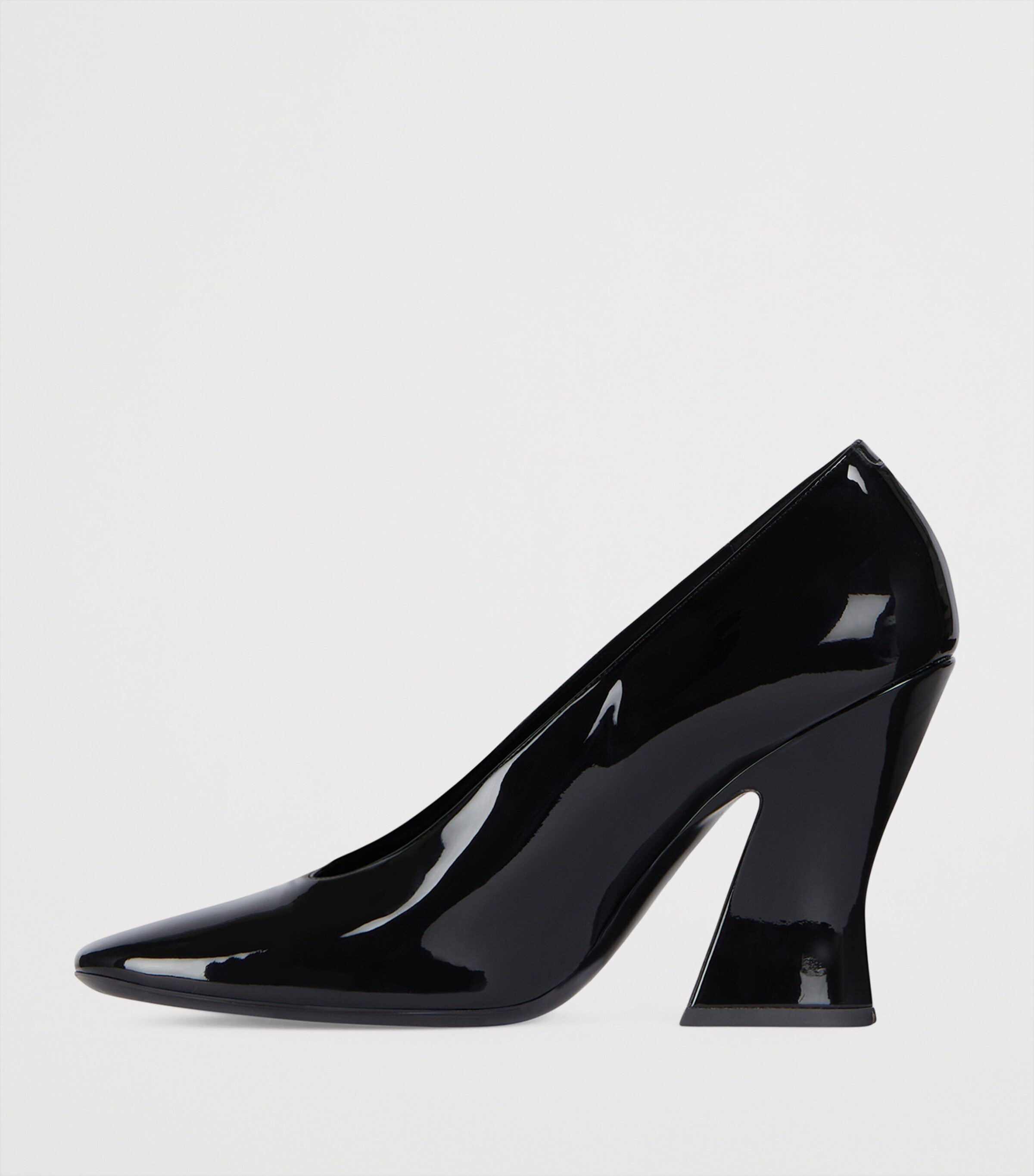 Givenchy Calf Leather Sculpted Pumps 95 Black Image 3