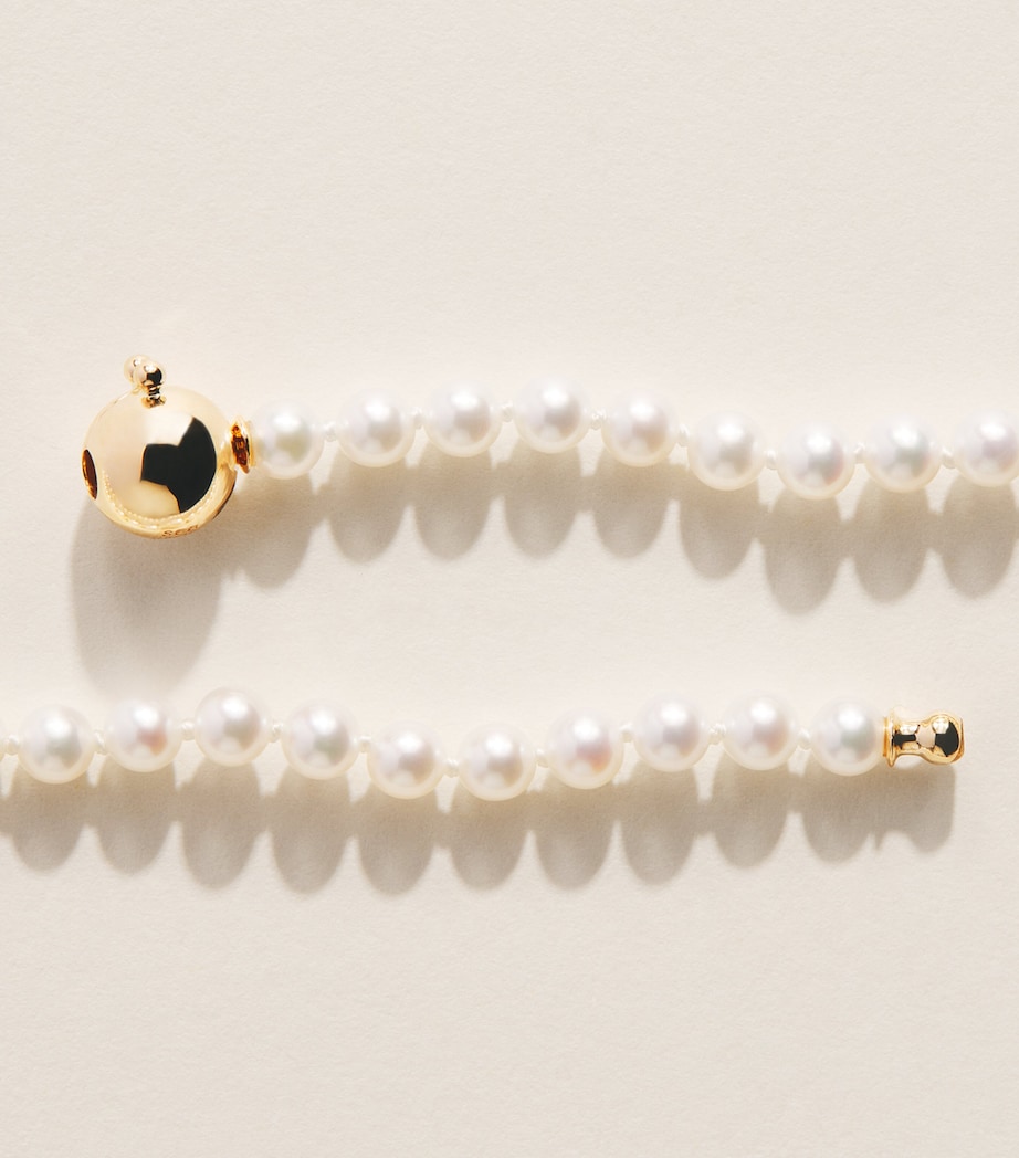 Sophie Bille Brahe Yellow Gold and Pearl Botticelli Peggy Necklace Yellow Gold Image 4