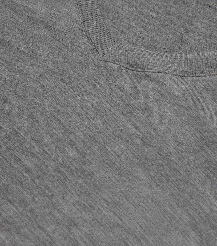 Casuals V-Neck T-Shirt 1945/STONE MELANGE Image 5