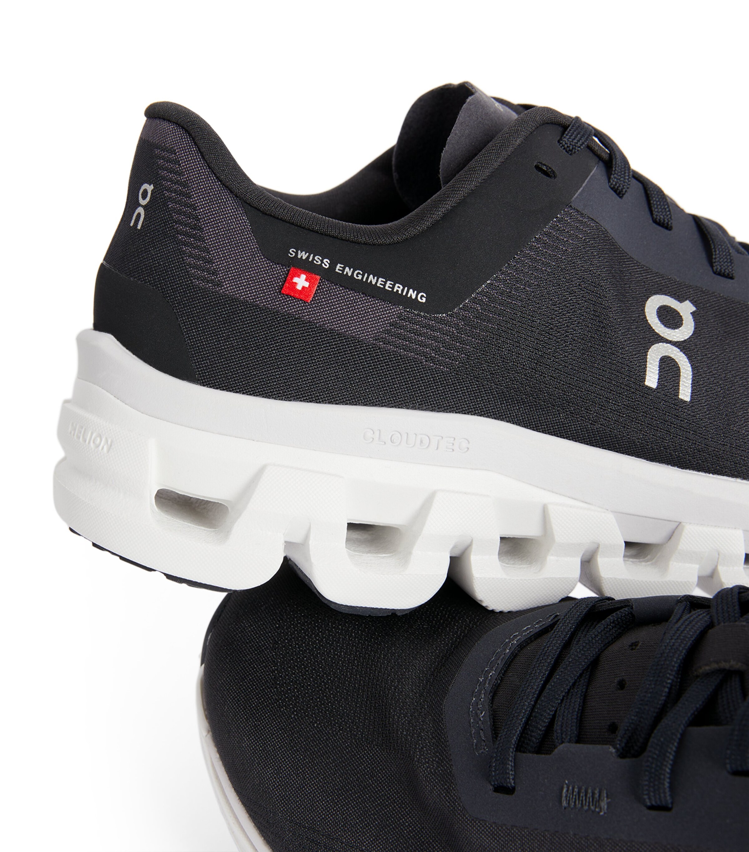 Cloudflow 4 Trainers BLACK / WHITE Image 7