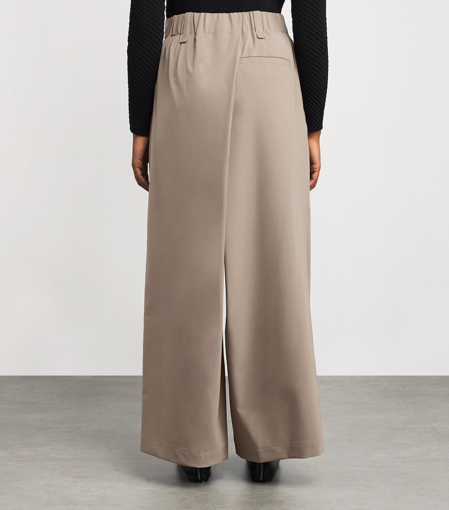 Round Trousers 10 Image 4