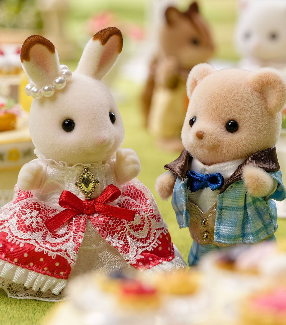 Sylvanian Families Anniversary Friends Freya & Theo Image 4