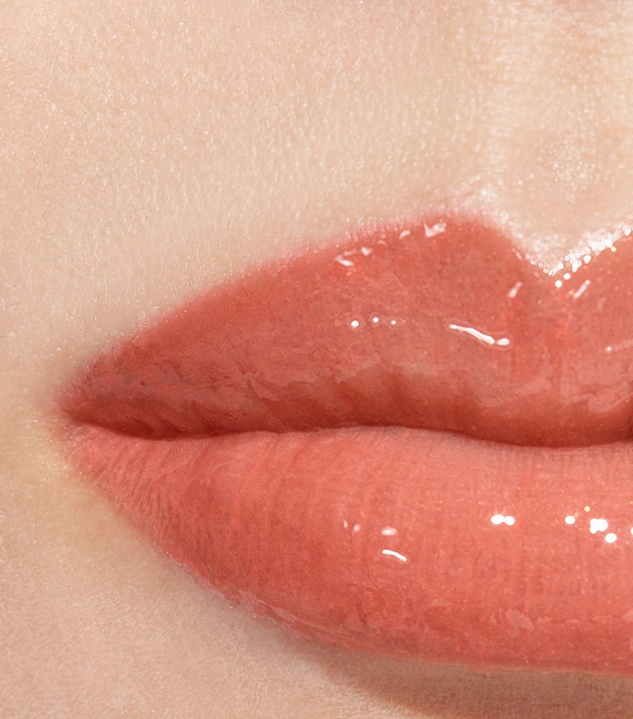 CHANEL ROUGE COCO GLOSS Moisturising Gloss Impertinente Image 3