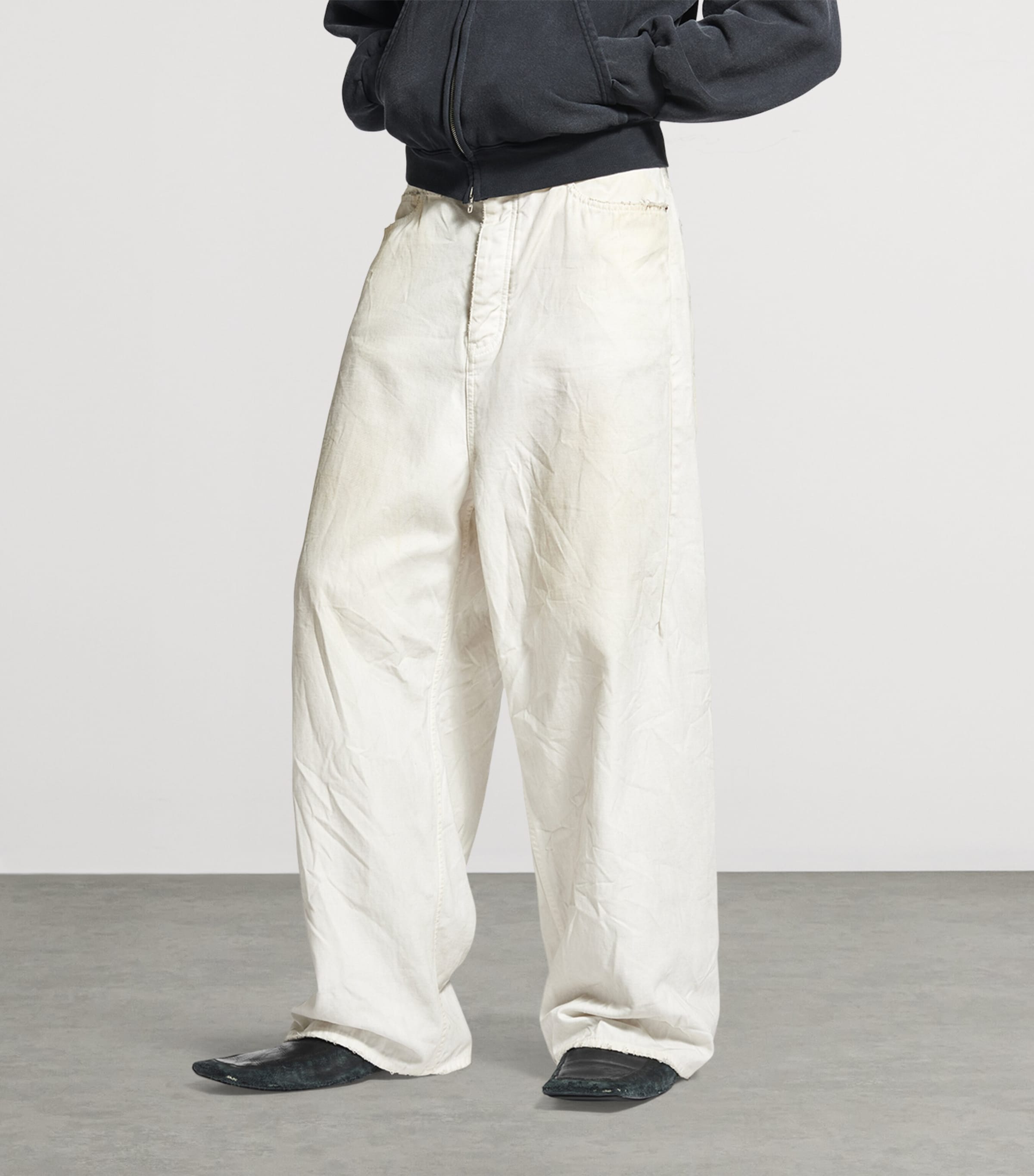 Distressed Wide-Leg Jeans 9012 Image 2