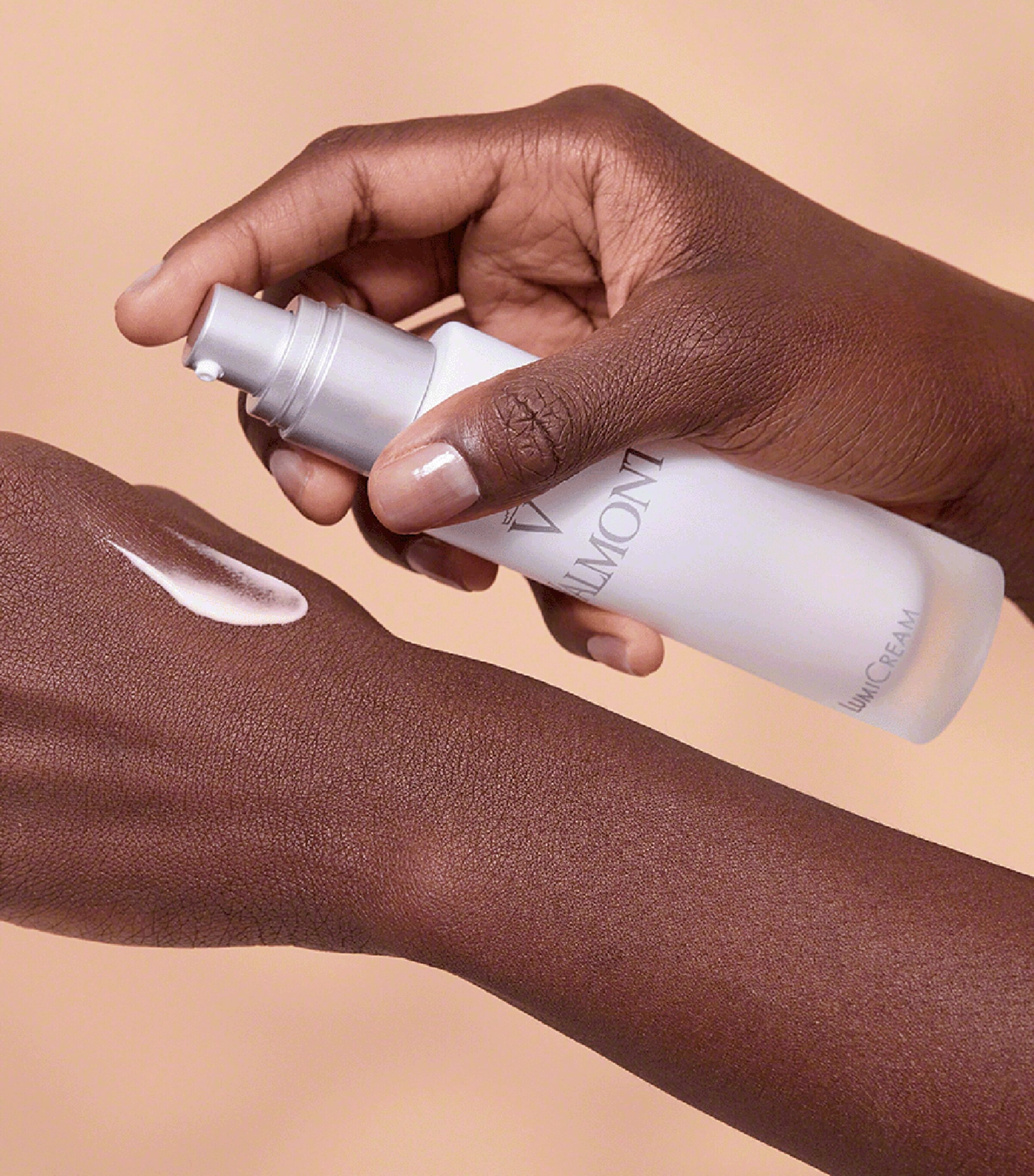 LumiCream Moisturiser (50ml) NO COLOUR Image 4