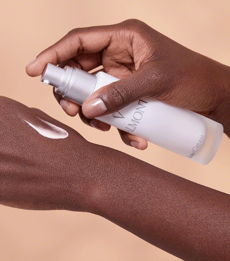 LumiCream Moisturiser (50ml) NO COLOUR Image 4
