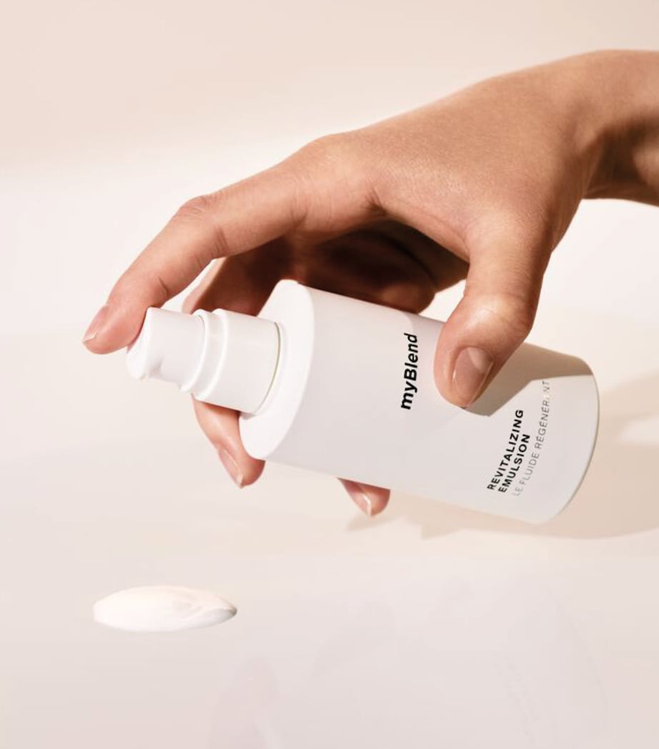 Revitalizing Emulsion (60ml) NO COLOUR Image 2