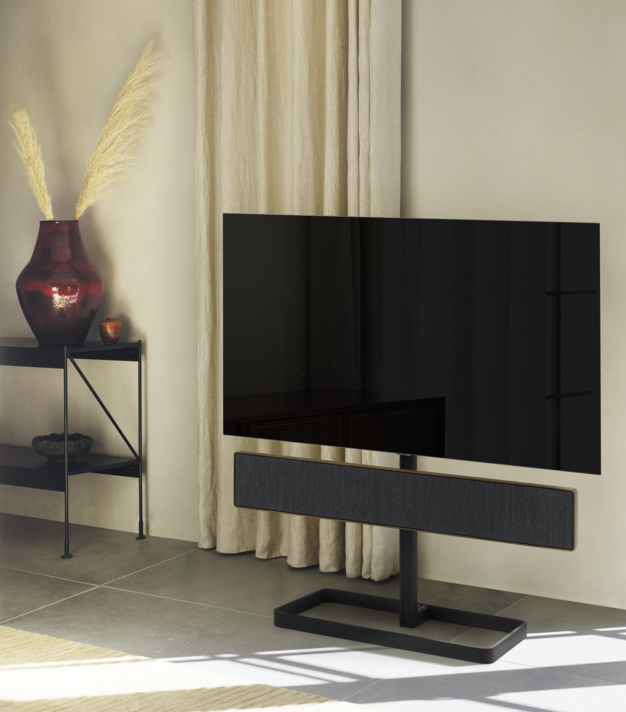 Beosound Stage AL2 Soundbar BLACK ANTHRACITE Image 6