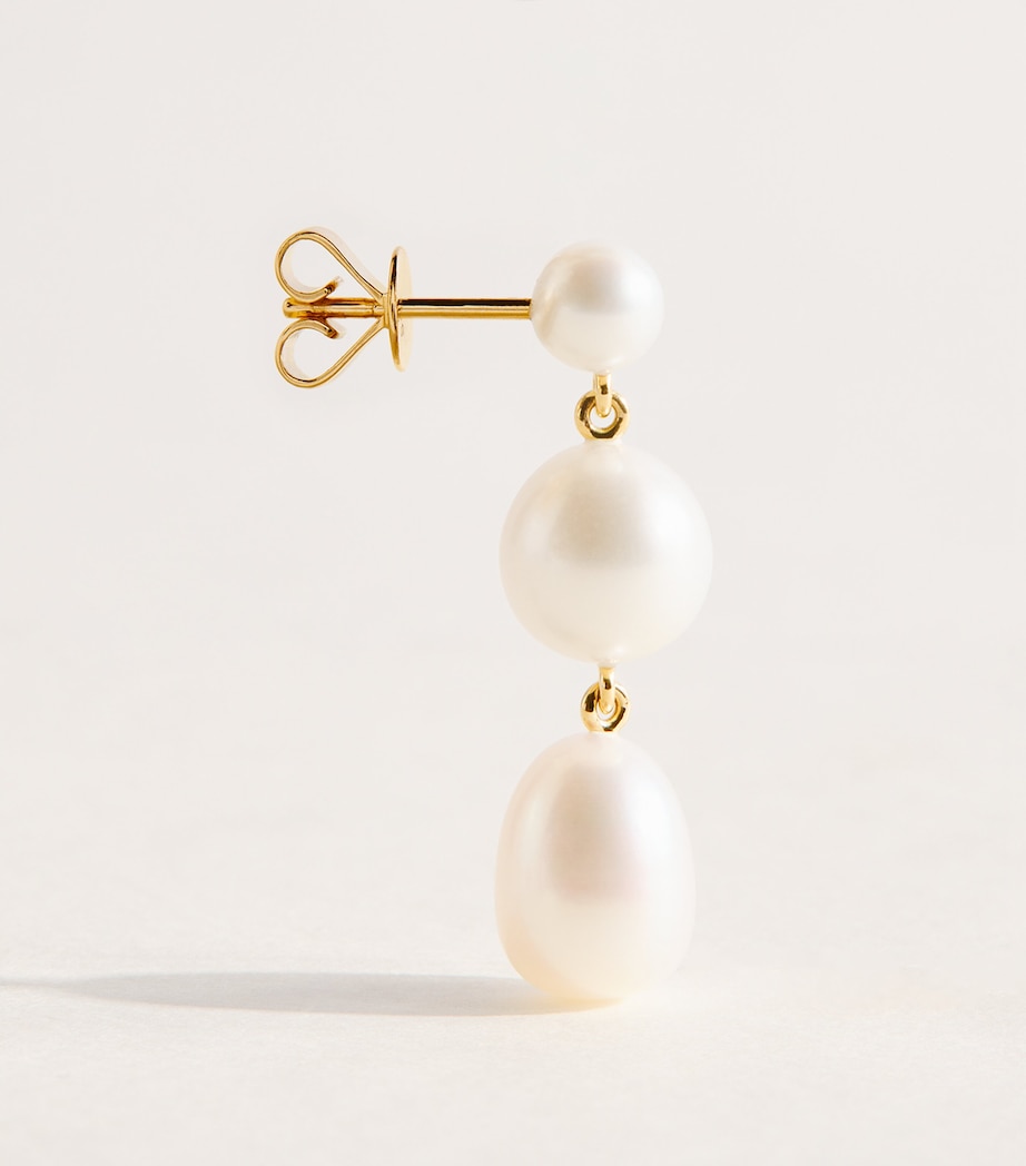 Sophie Bille Brahe Yellow Gold and Pearl Amis de Luce Earrings Yellow Gold Image 3