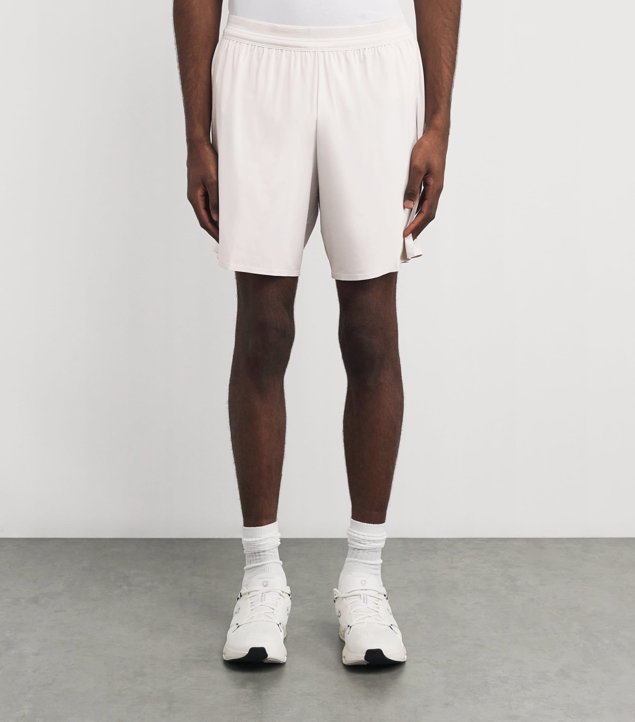 Performance Shorts SILVER Image 3