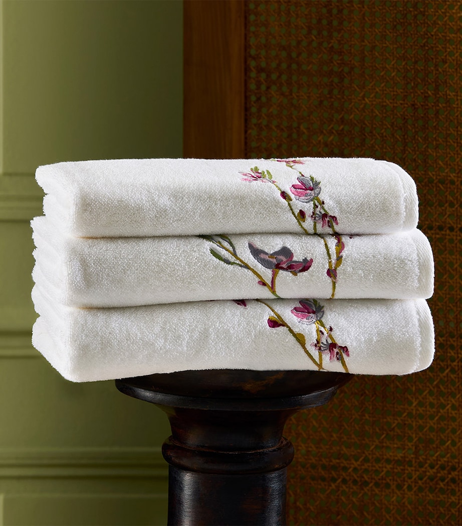 Floral Gaura Bath Mat (90cm x 160cm) BLANC Image 3