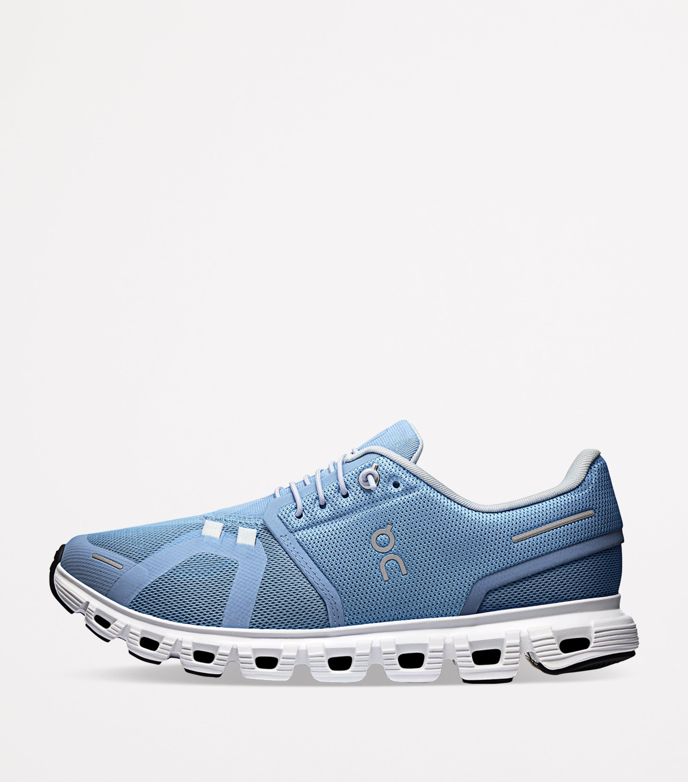 On Cloud 6 Trainers Chambray | White Image 6
