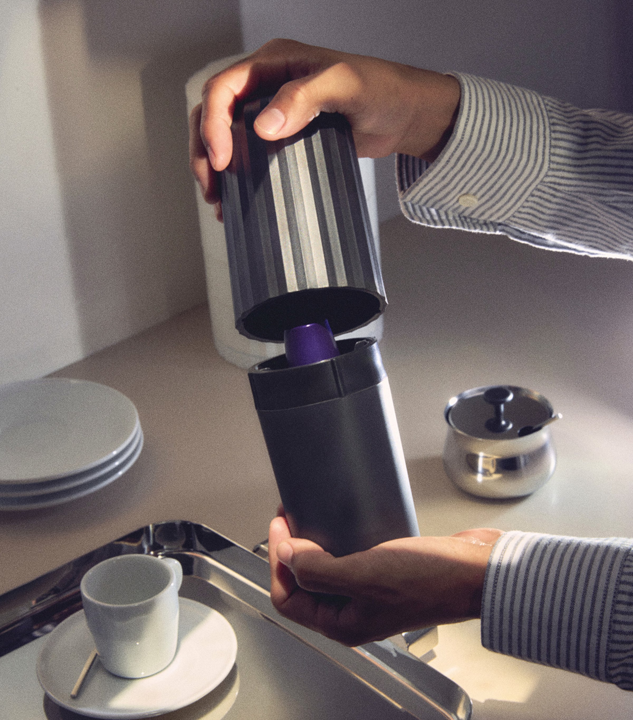 Plissé Coffee Capsule Crusher BLACK Image 4