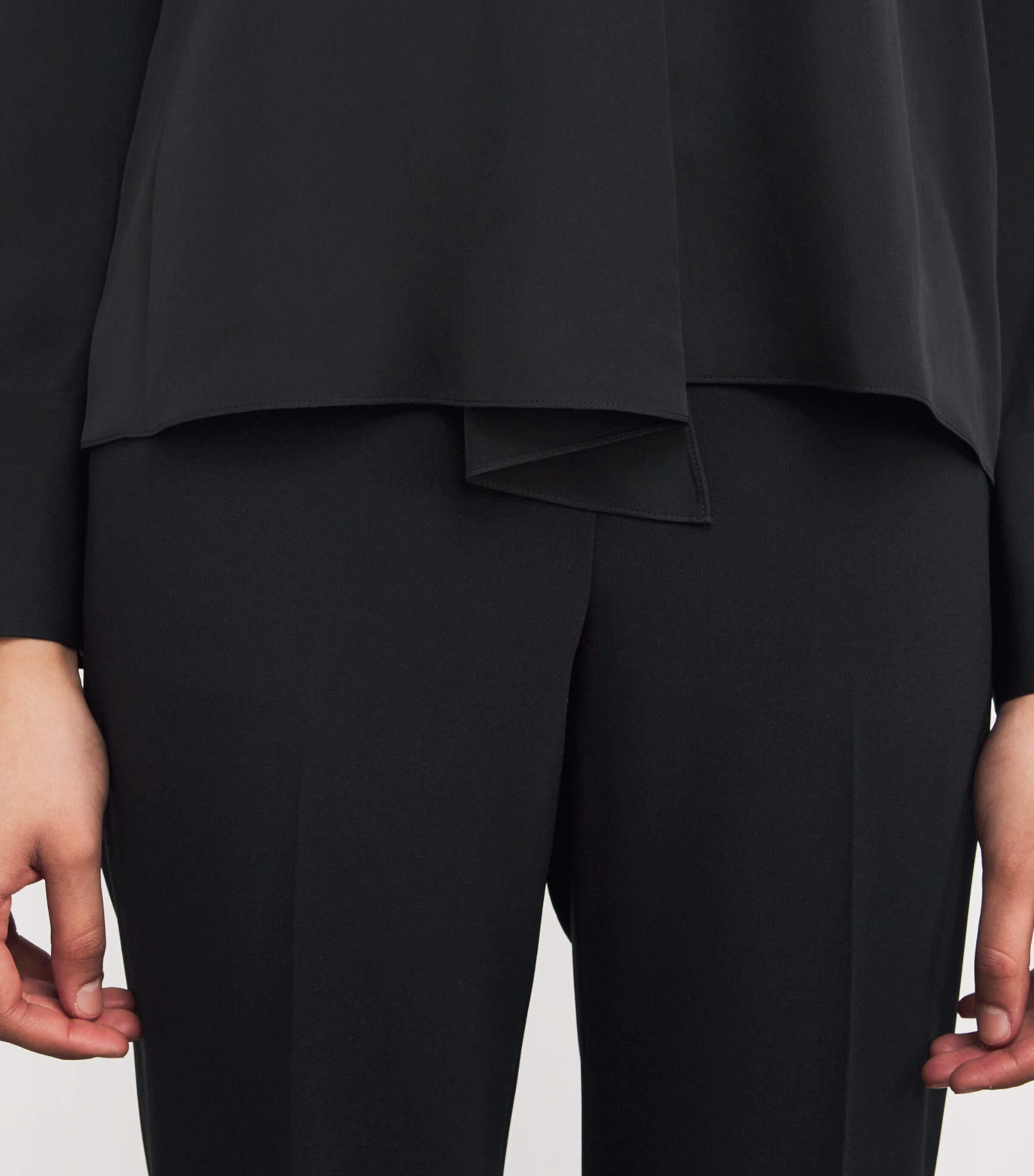 Theory Womens Silk Georgette V-Neck Blouse Black Image 6
