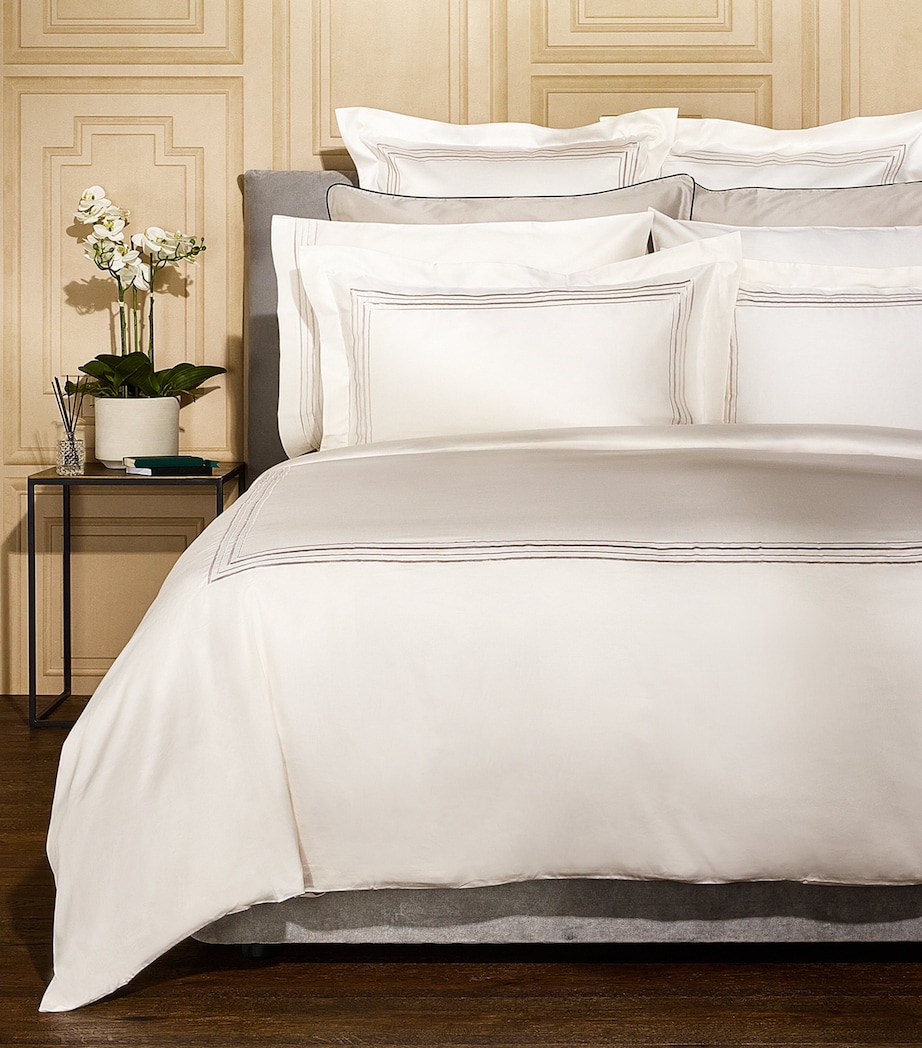 Harrods of London Mayfair King Fitted Sheet (150cm x 200cm) Cream Image 1
