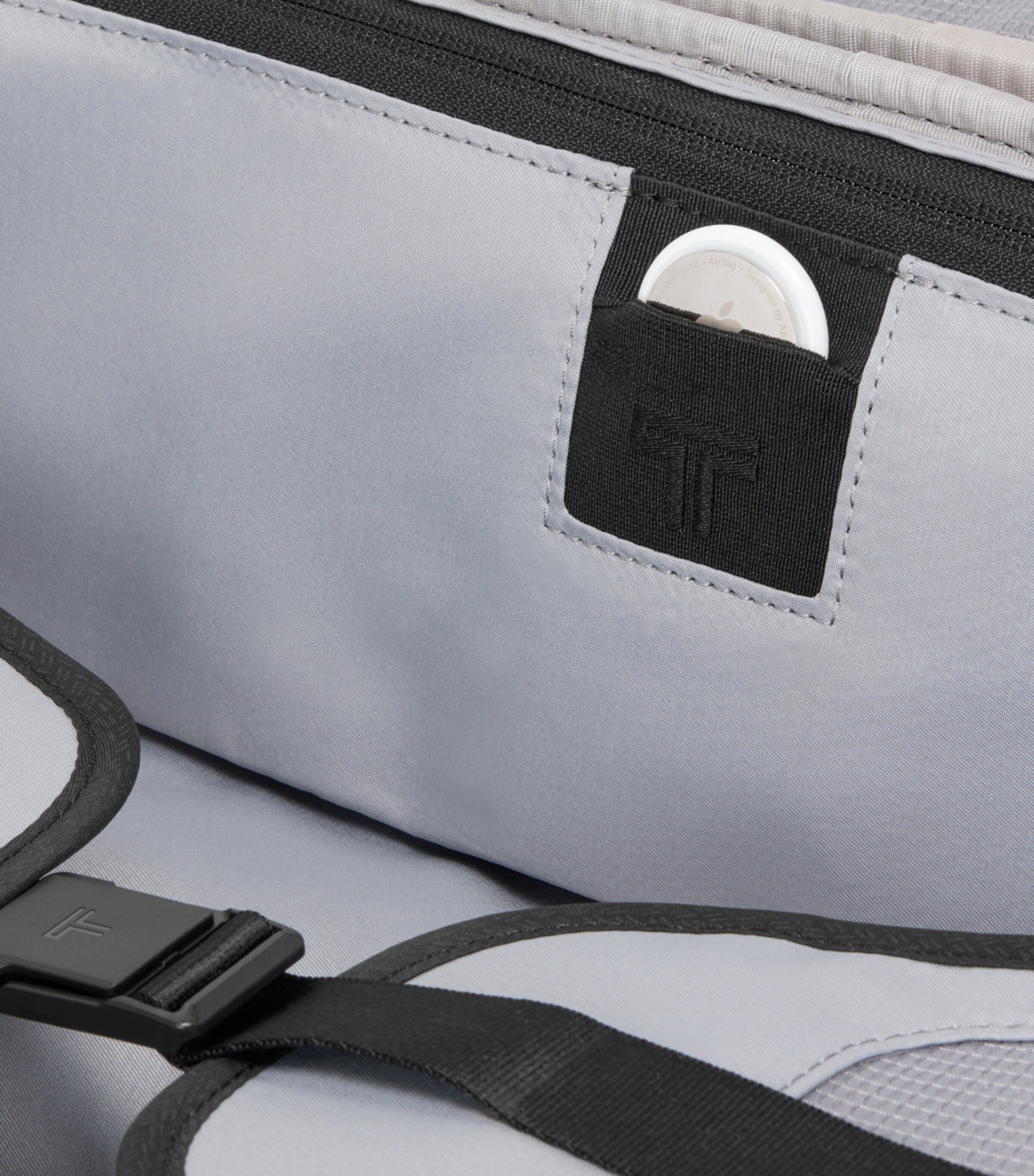 Tumi Alpha 4 Large Dual Access Expandable Suitcase (78.5cm) Black Image 6