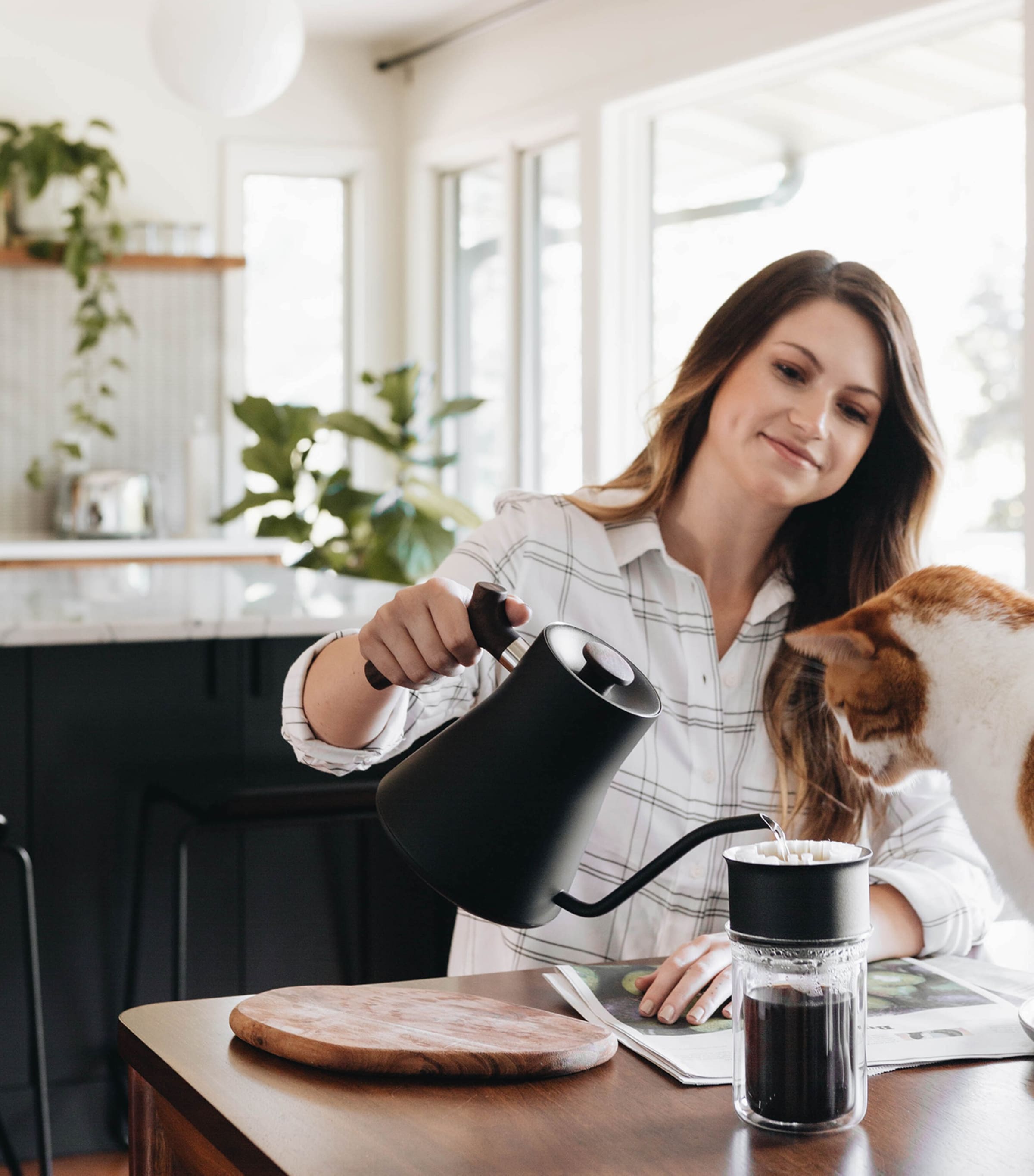 Stagg Pour-Over Coffee Maker BLACK Image 4