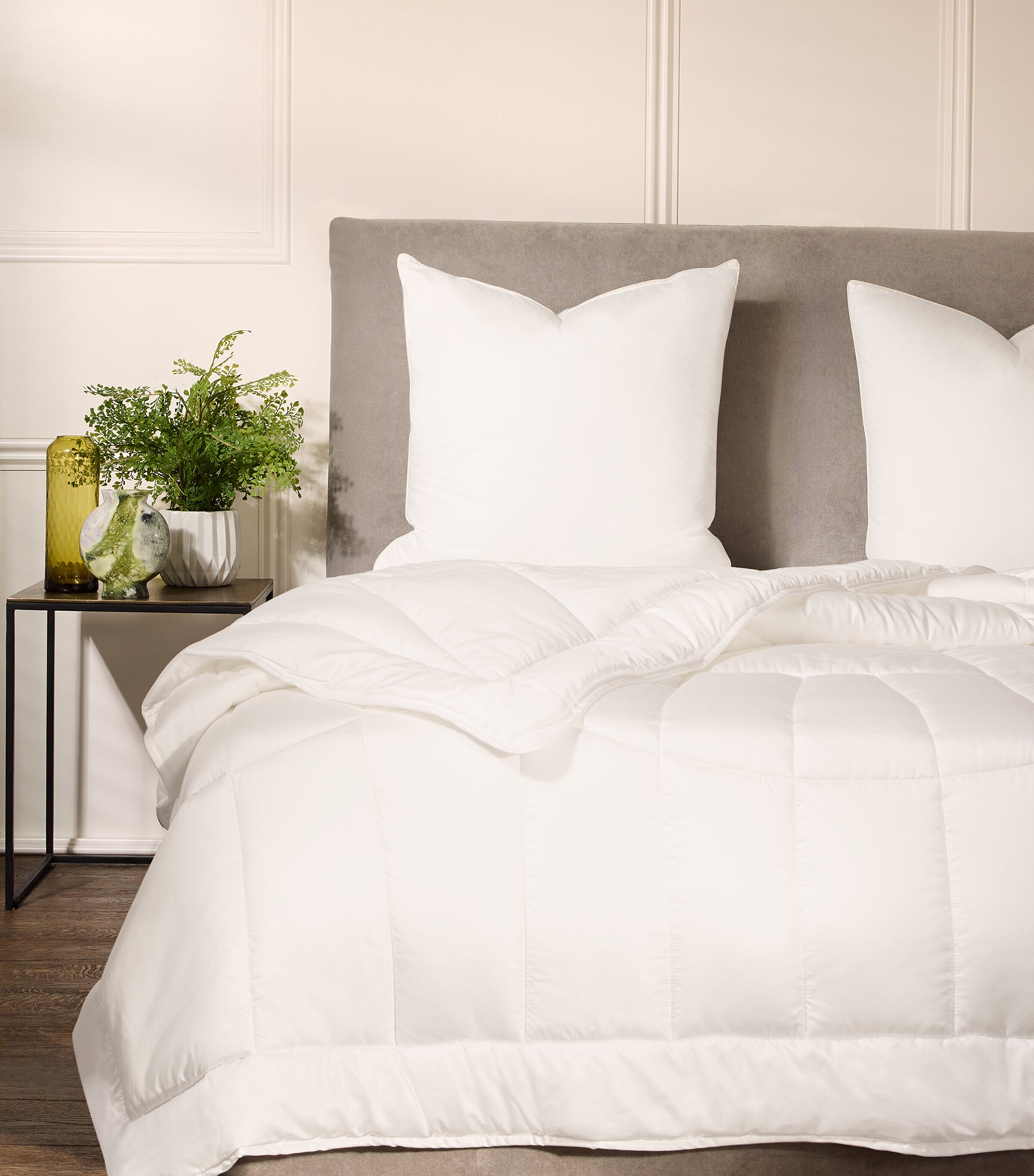 Down A1-Grade Square Pillow (65cm x 65cm) WHITE Image 5