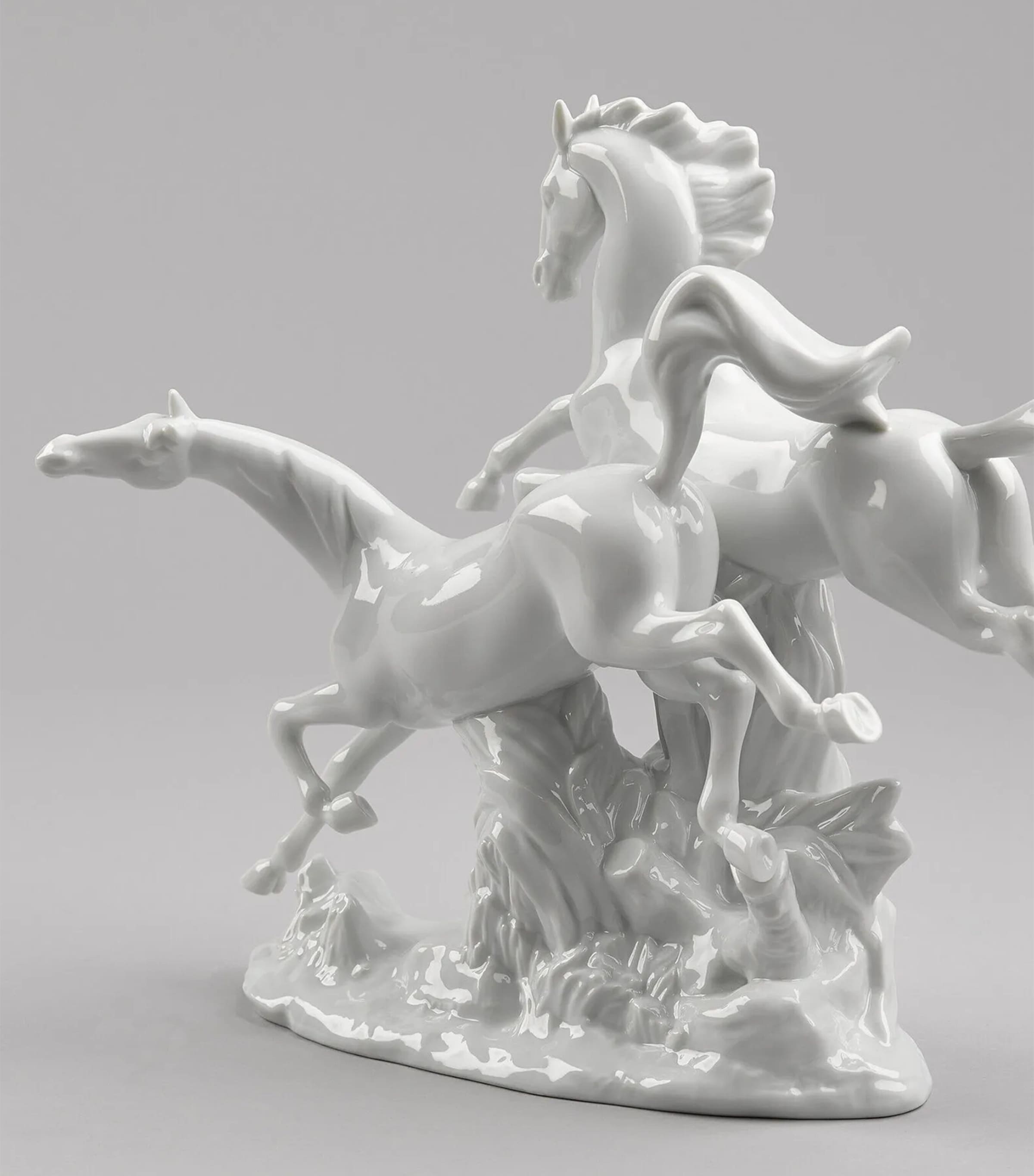 Lladró Porcelain Horses Galloping Figurine White Image 5