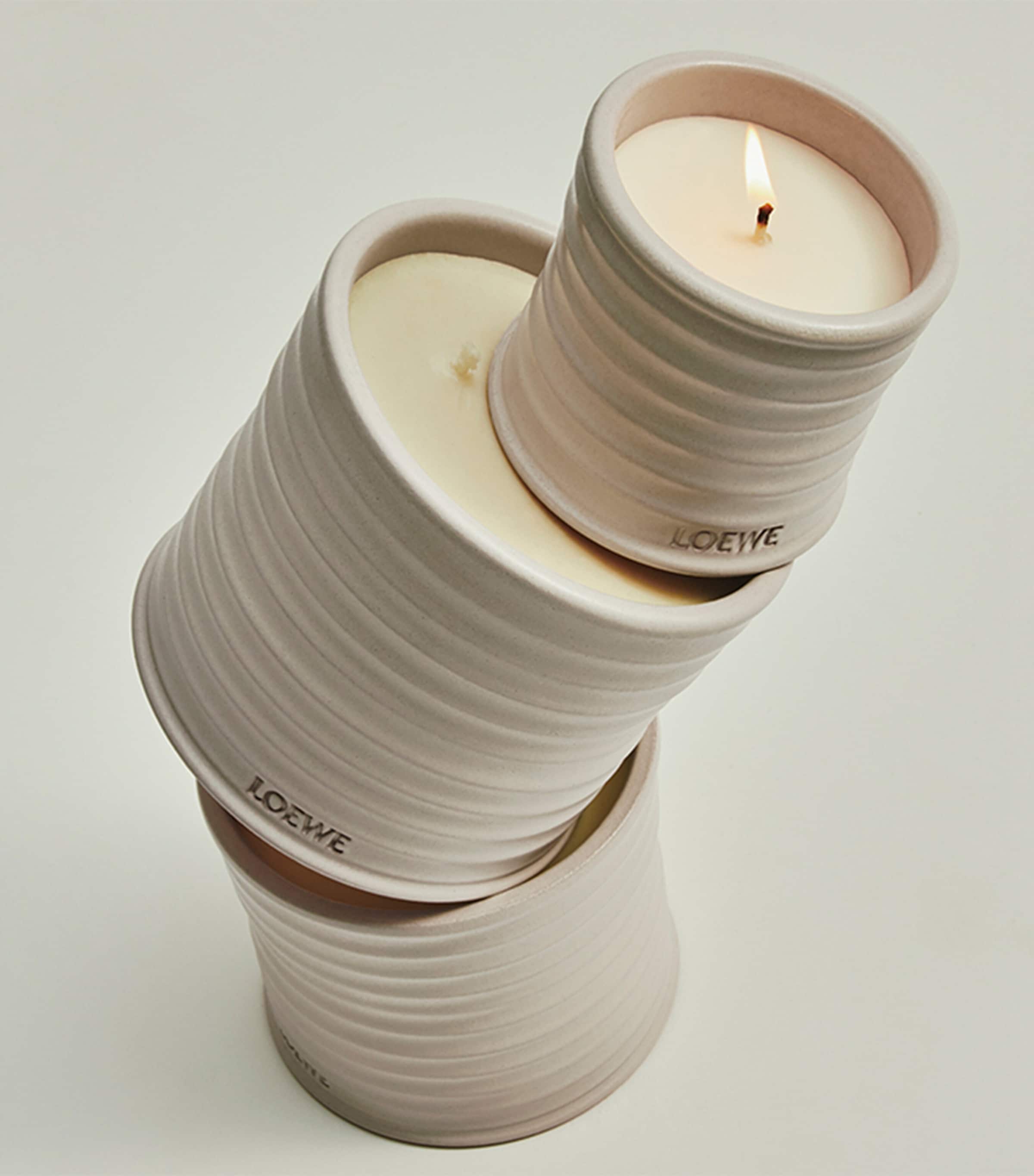 LOEWE Scented Candle 170g オレガノの香り LOEWE PERFUMES Oregano small scented candle, 170g | NET-A-PORTER