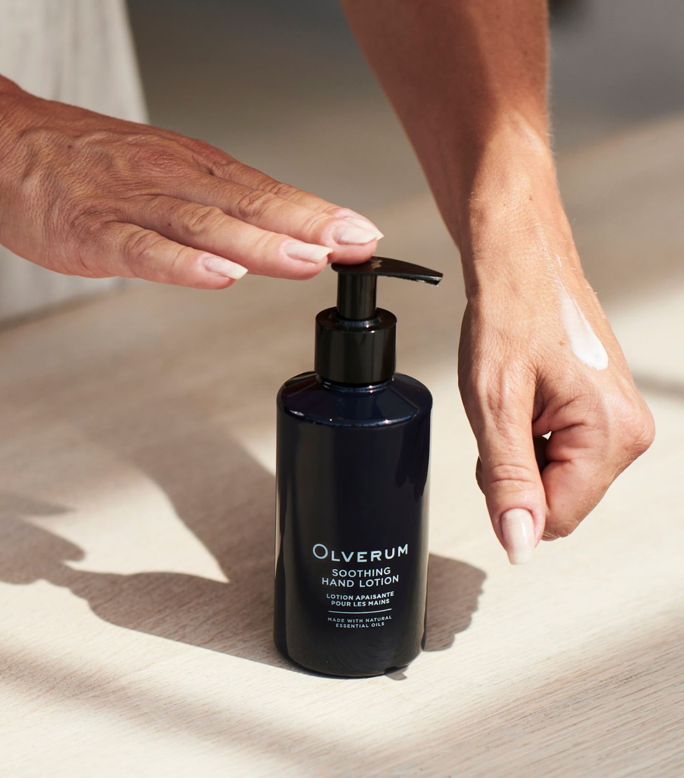 Soothing Hand Lotion (250ml) NO COLOUR Image 5