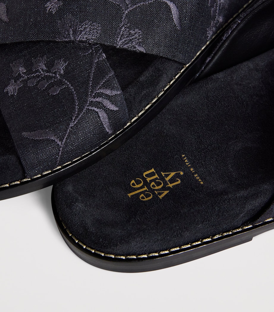 Embroidered Crossover Slides NERO Image 7