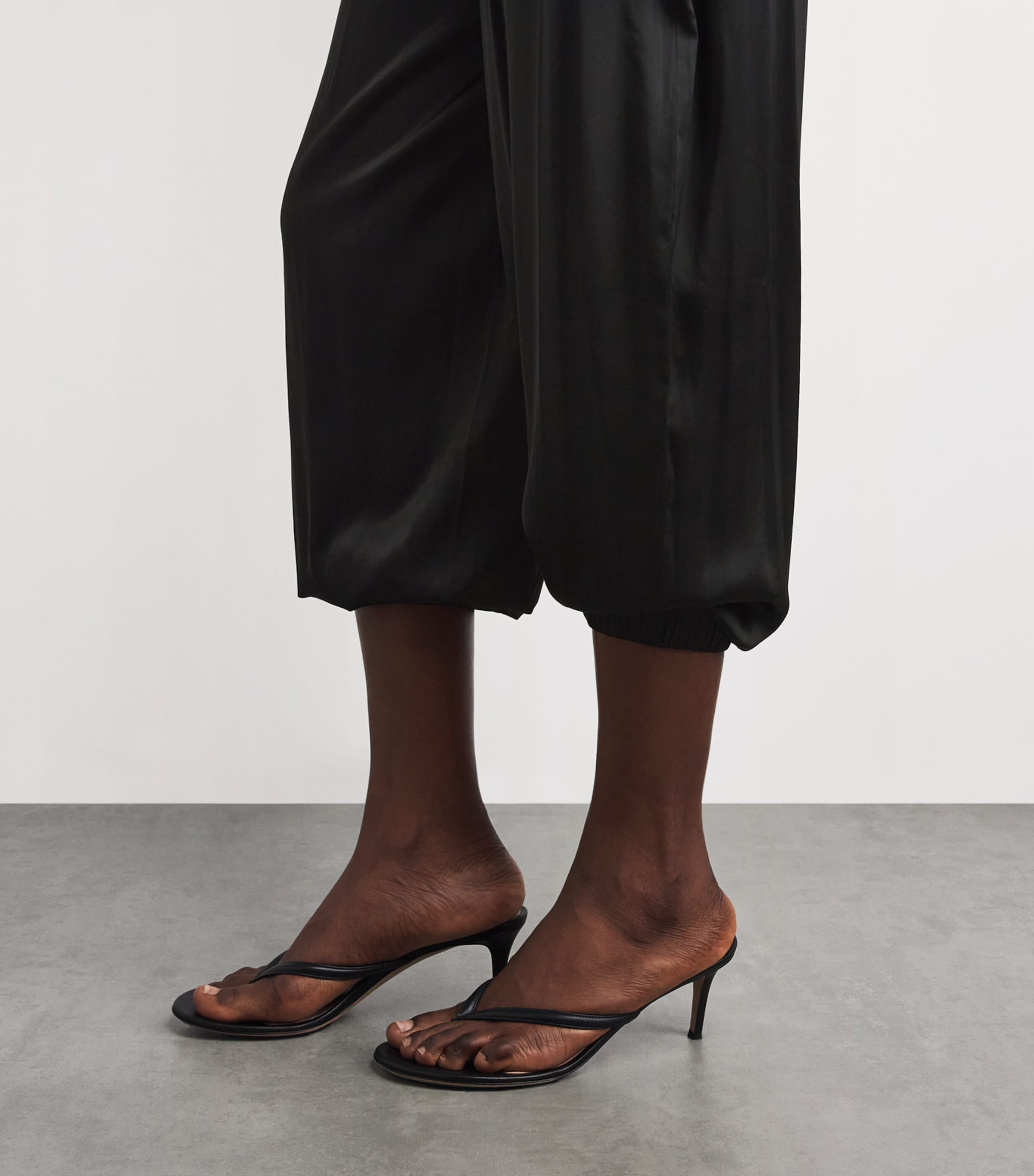 Alice+Olivia Womens Balloon-Leg Declan Genie Trousers Black Image 3
