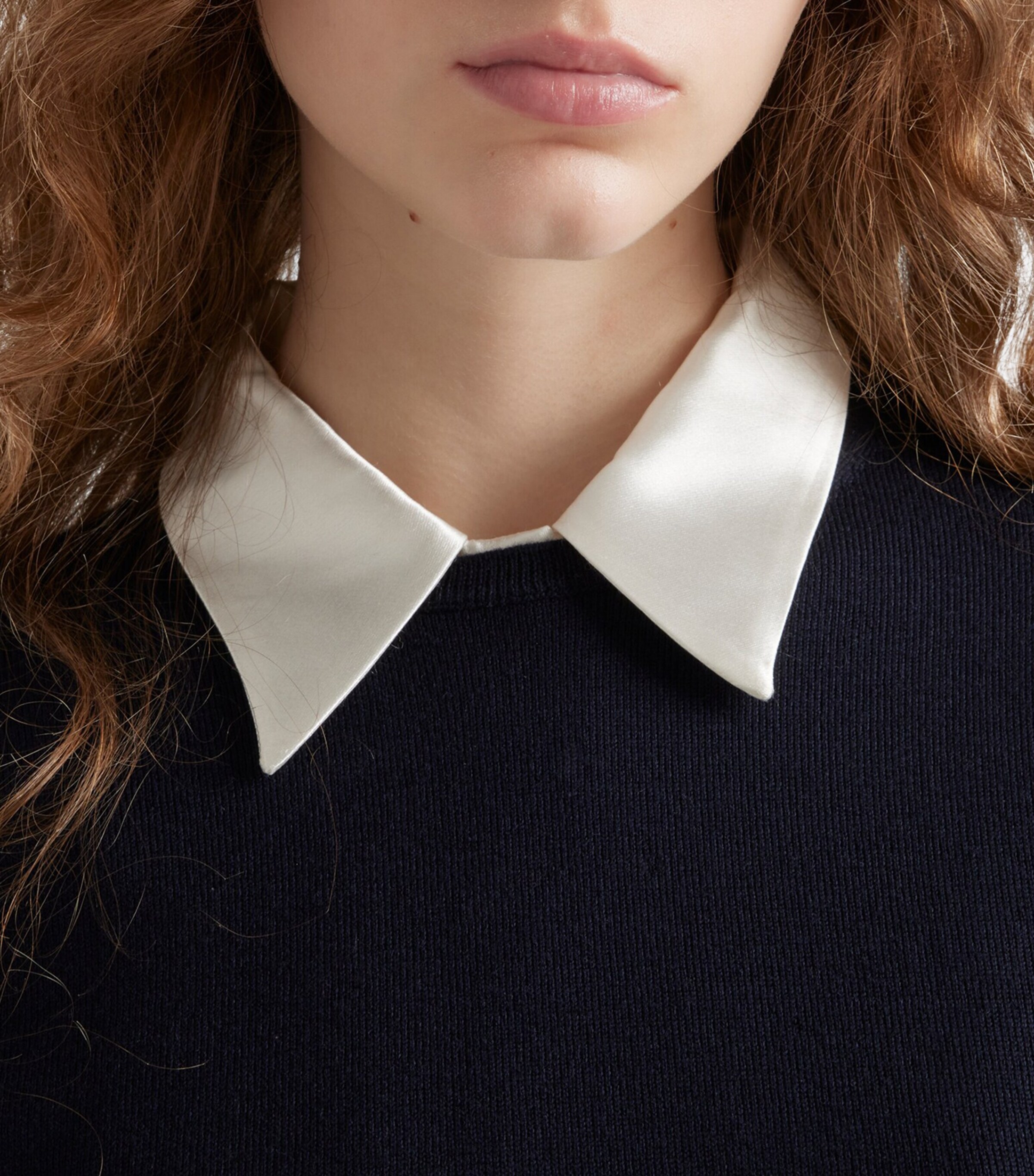 Virgin Wool Triangle Cut-Out Sweater F0008 Image 4