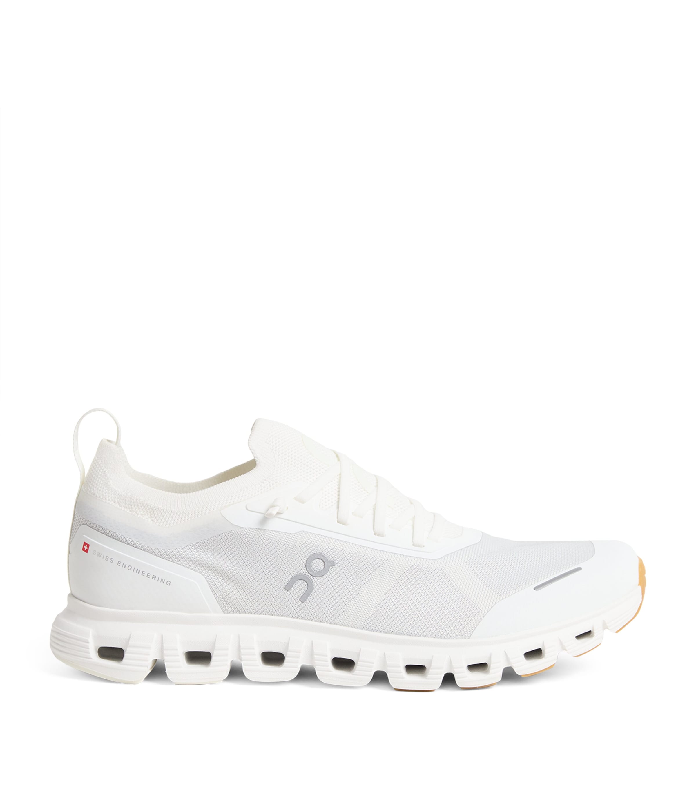 On Cloud 6 Versa Trainers In White