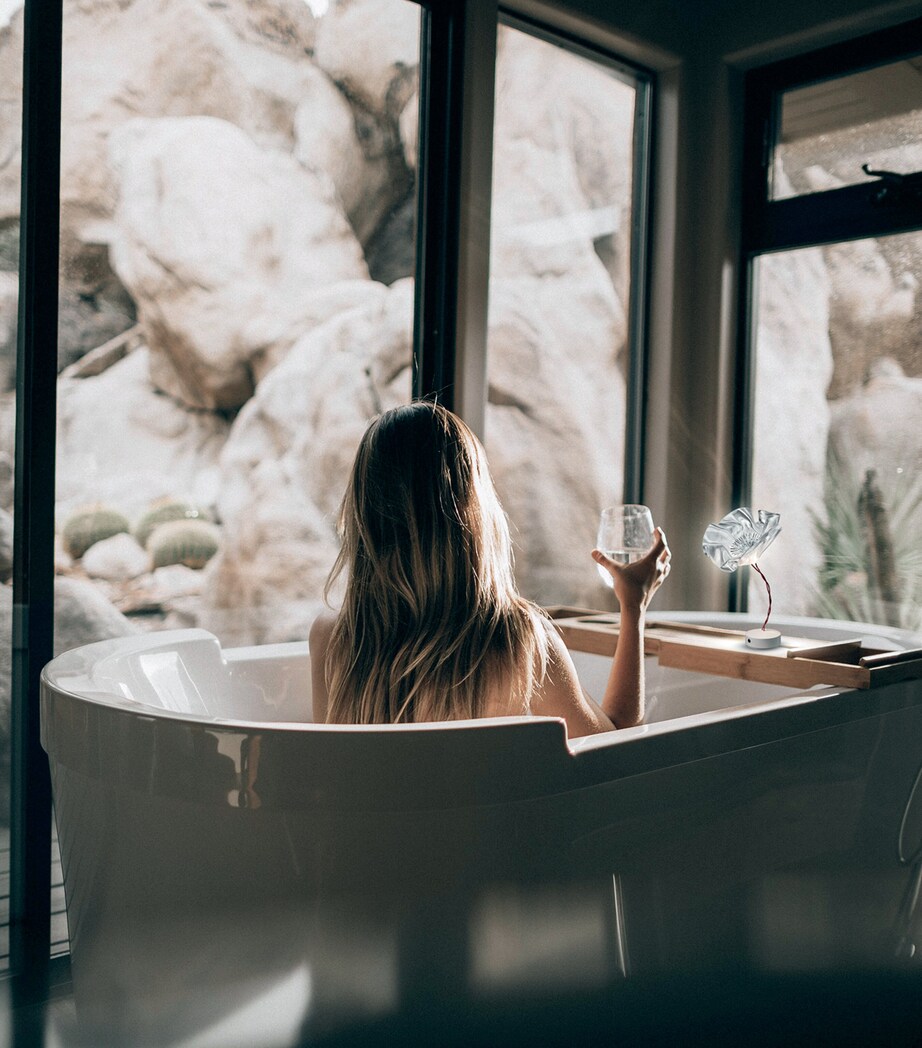 LaFleur Battery Table Lamp PRISMA WHITE Image 5