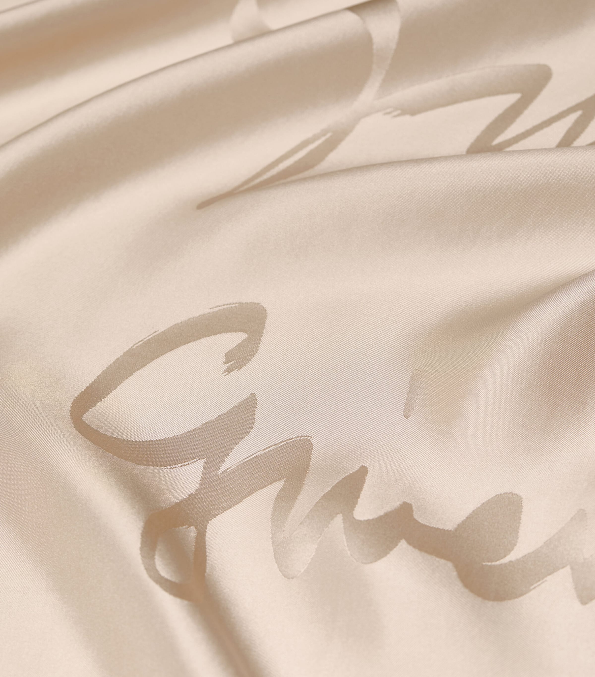 Silk Signature Square BEIGE Image 2