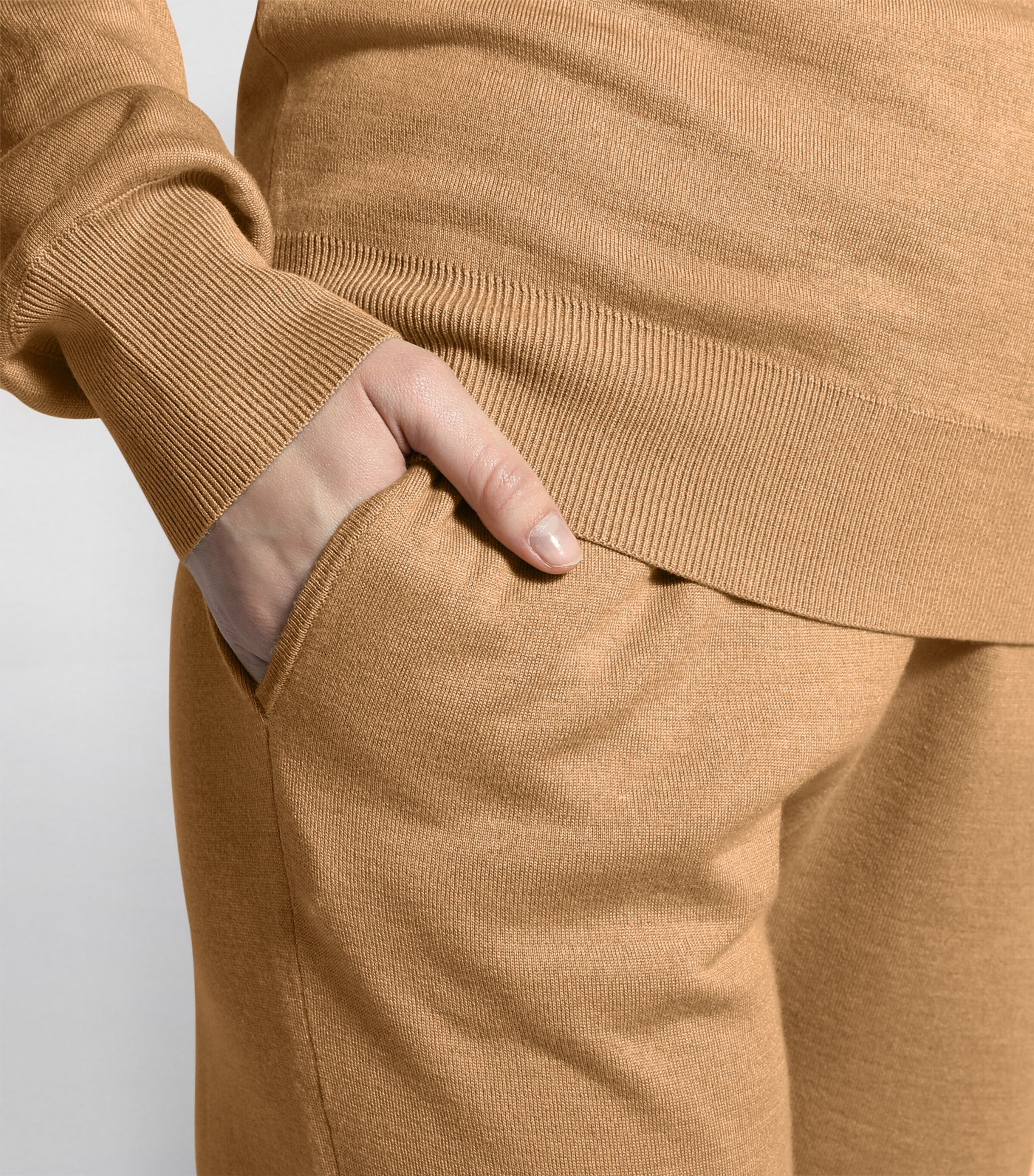 Olivia von Halle Gia Cashmere Tracksuit Shanghai Image 7